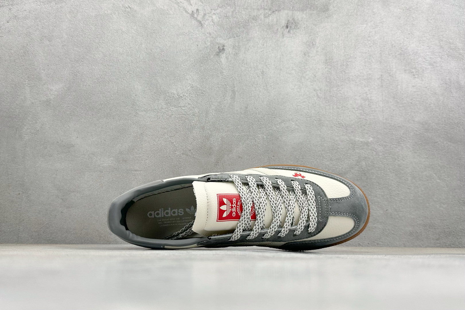 Adidas Handball Spezial 马年限定 麂皮阿迪经典复古休闲板鞋 ZH2605-Top High Quatity Cheap Sneakers Fashion Clothing Clothes Bags handbags Shoes of all Brand wholesale With The best Quality And Beautiful Price from China Factory Chinese suppliers wholesaler seller Adidas Handball Spezial 马年限定 麂皮阿迪经典复古休闲板鞋 ZH2605