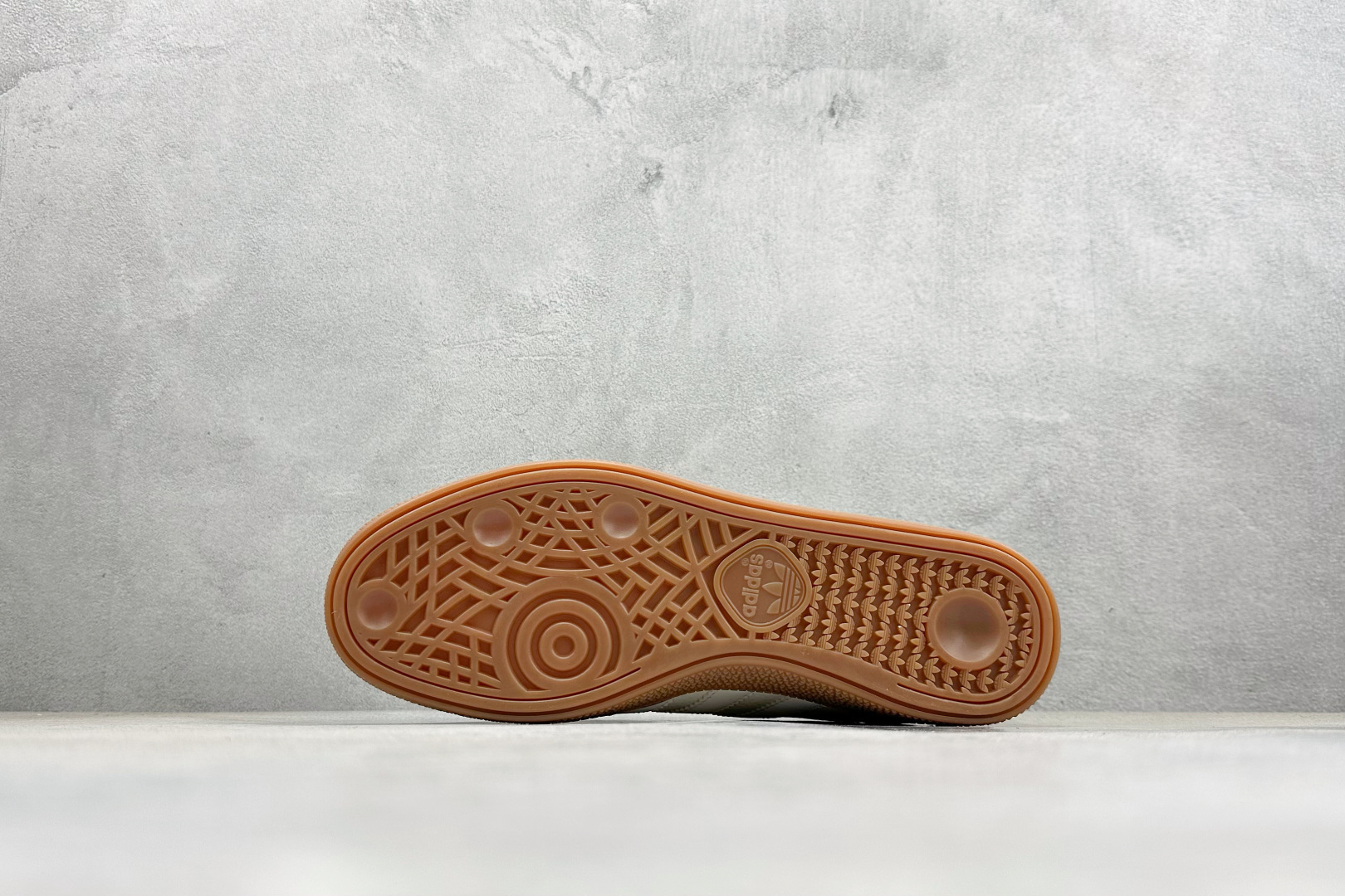 Adidas Handball Spezial 马年限定 麂皮阿迪经典复古休闲板鞋 ZH2605-Top High Quatity Cheap Sneakers Fashion Clothing Clothes Bags handbags Shoes of all Brand wholesale With The best Quality And Beautiful Price from China Factory Chinese suppliers wholesaler seller Adidas Handball Spezial 马年限定 麂皮阿迪经典复古休闲板鞋 ZH2605
