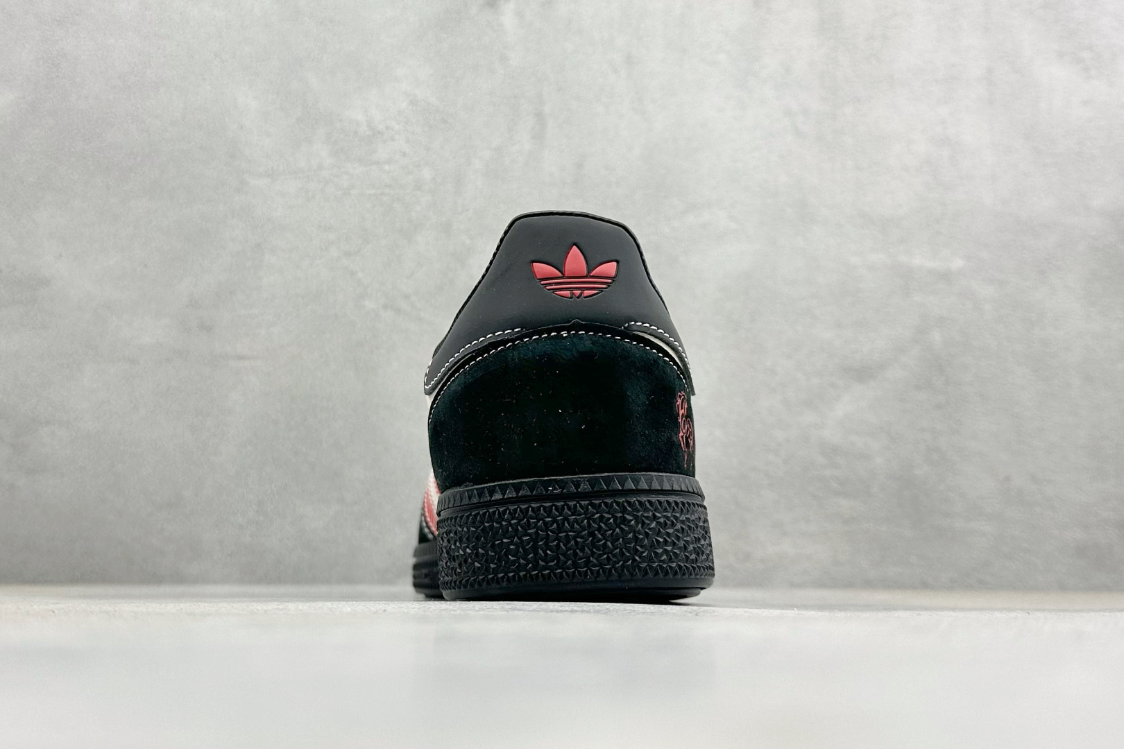 Adidas Handball Spezial 马年限定 麂皮阿迪经典复古休闲板鞋 JJ2619-Top High Quatity Cheap Sneakers Fashion Clothing Clothes Bags handbags Shoes of all Brand wholesale With The best Quality And Beautiful Price from China Factory Chinese suppliers wholesaler seller Adidas Handball Spezial 马年限定 麂皮阿迪经典复古休闲板鞋 JJ2619