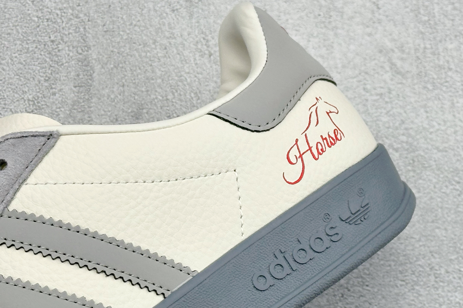 240 Adidas Originals Gazelle Indoor 马年限定 ‘DIY‘定制 桑巴果冻休闲百搭低帮板鞋 ZH2598-Chinese UA Cheap High Quatity Brand Clothes Bags handbags Sneakers wholesale wholesaler seller from China Factory suppliers Fashion Clothing Shoes best Quality Beautiful Price 240 Adidas Originals Gazelle Indoor 马年限定 ‘DIY‘定制 桑巴果冻休闲百搭低帮板鞋 ZH2598