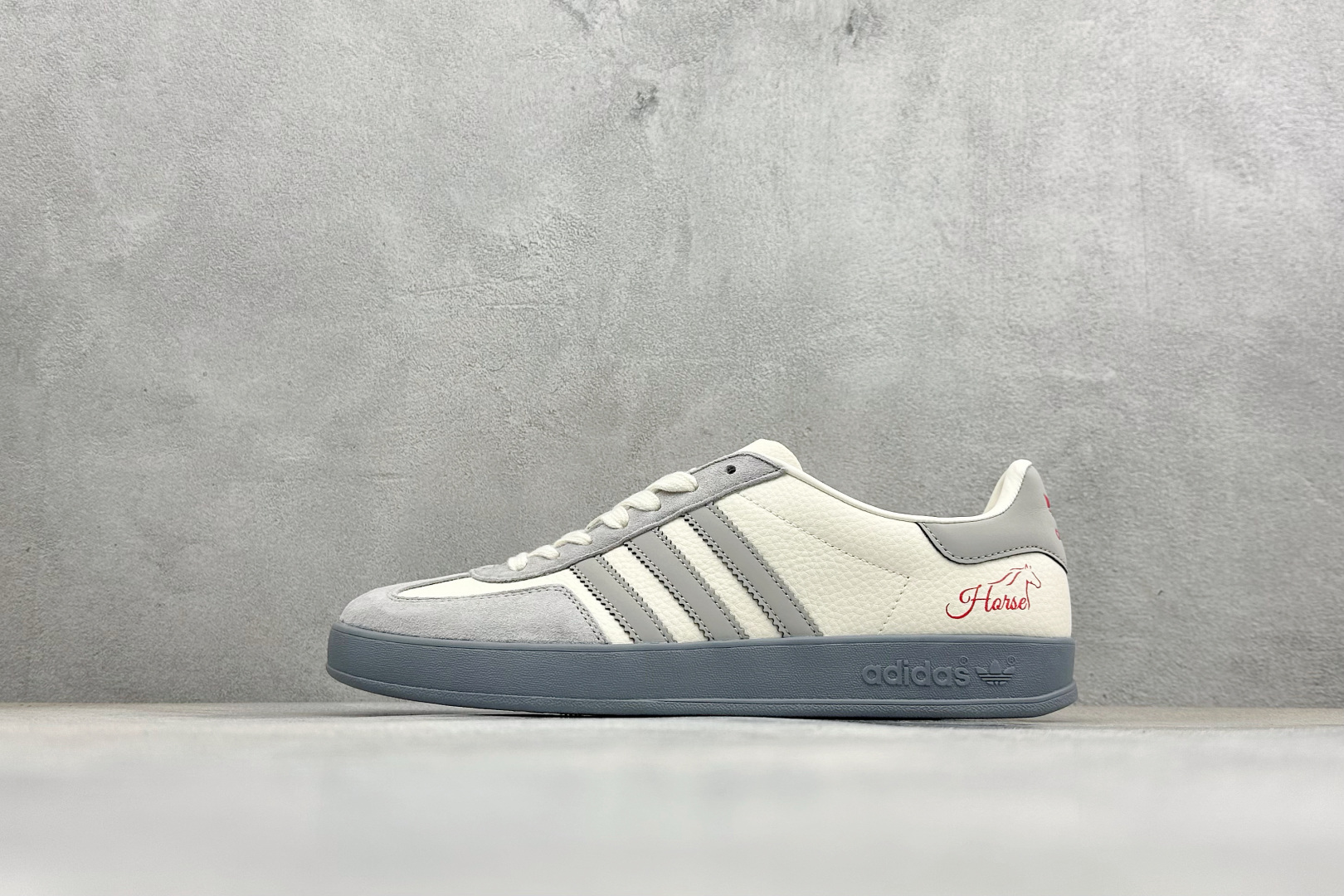 240 Adidas Originals Gazelle Indoor 马年限定 ‘DIY‘定制 桑巴果冻休闲百搭低帮板鞋 ZH2598-Chinese UA Cheap High Quatity Brand Clothes Bags handbags Sneakers wholesale wholesaler seller from China Factory suppliers Fashion Clothing Shoes best Quality Beautiful Price 240 Adidas Originals Gazelle Indoor 马年限定 ‘DIY‘定制 桑巴果冻休闲百搭低帮板鞋 ZH2598