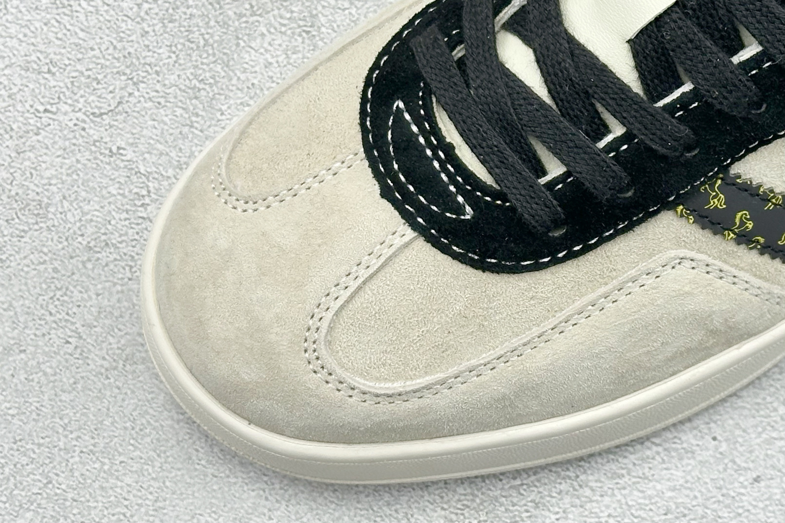 Adidas Originals Gazelle Indoor 马年限定 ‘DIY‘定制 桑巴果冻休闲百搭低帮板鞋 LX0901