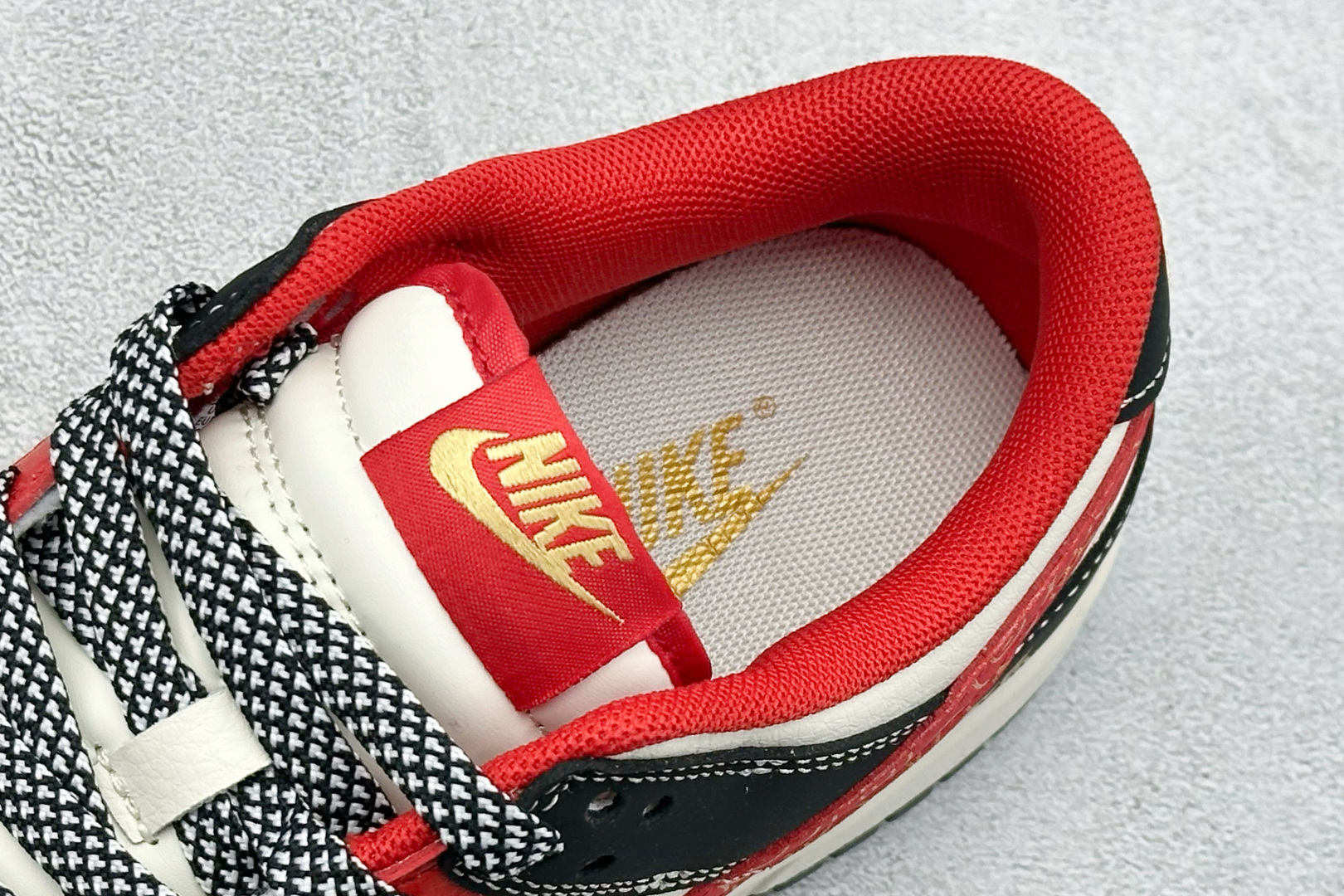 Nike Dunk Low Retro 马年限定 周年高端定制 低帮休闲板鞋 HT5088-657-Top High Quatity Cheap Sneakers Fashion Clothing Clothes Bags handbags Shoes of all Brand wholesale With The best Quality And Beautiful Price from China Factory Chinese suppliers wholesaler seller Nike Dunk Low Retro 马年限定 周年高端定制 低帮休闲板鞋 HT5088-657