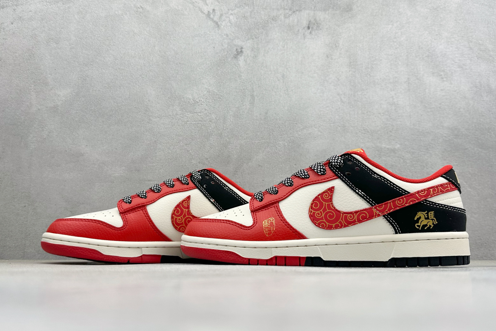 Nike Dunk Low Retro 马年限定 周年高端定制 低帮休闲板鞋 HT5088-657-Top High Quatity Cheap Sneakers Fashion Clothing Clothes Bags handbags Shoes of all Brand wholesale With The best Quality And Beautiful Price from China Factory Chinese suppliers wholesaler seller Nike Dunk Low Retro 马年限定 周年高端定制 低帮休闲板鞋 HT5088-657