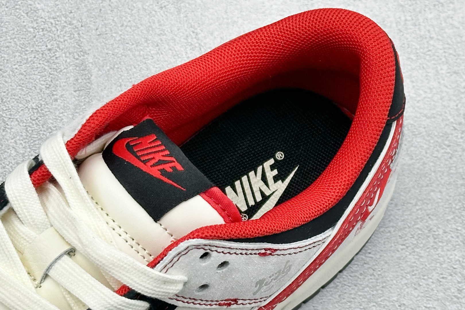 Nike Dunk Low Retro 马年限定 周年高端定制 低帮休闲板鞋 CX5050-Y78-Top High Quatity Cheap Sneakers Fashion Clothing Clothes Bags handbags Shoes of all Brand wholesale With The best Quality And Beautiful Price from China Factory Chinese suppliers wholesaler seller Nike Dunk Low Retro 马年限定 周年高端定制 低帮休闲板鞋 CX5050-Y78