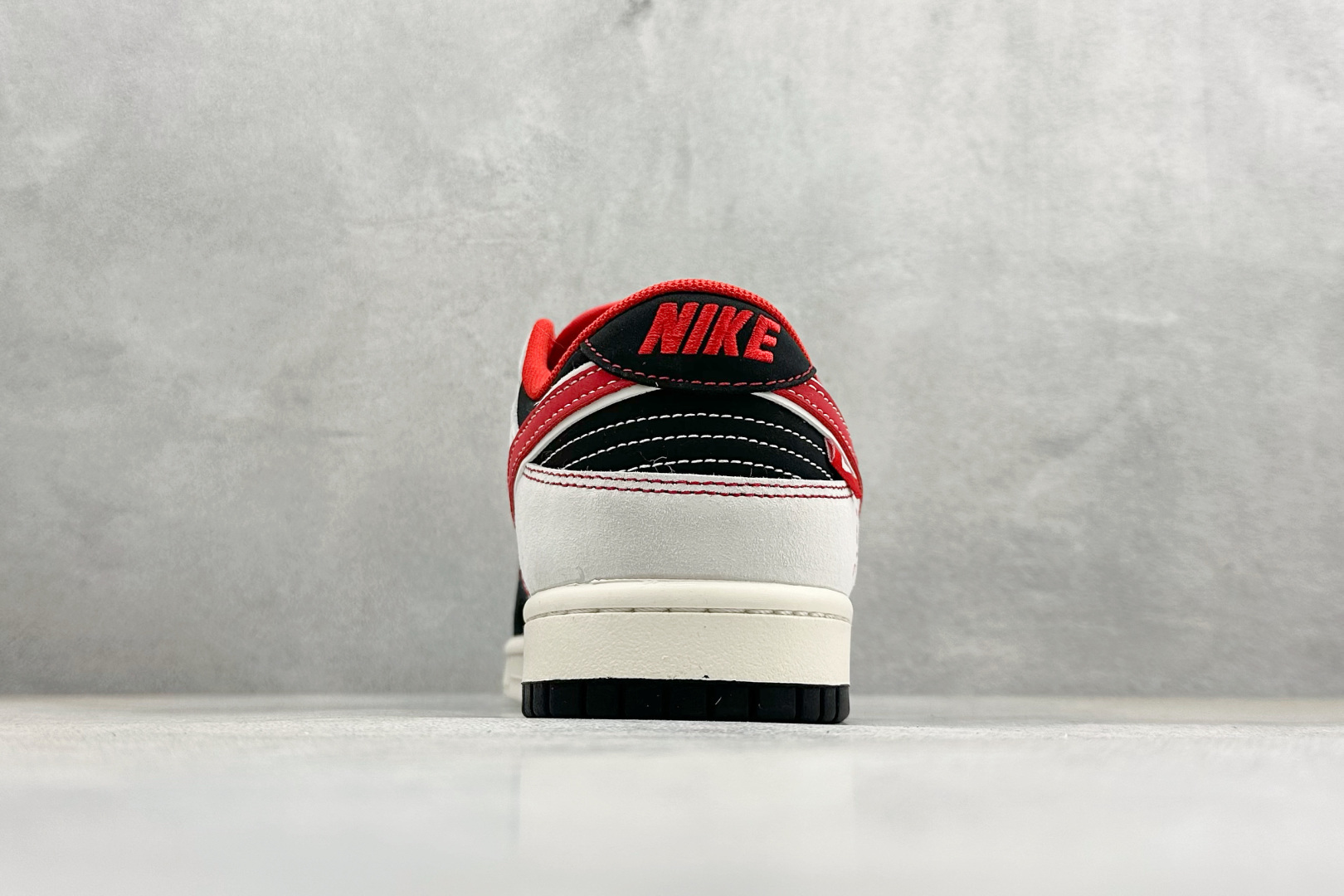 Nike Dunk Low Retro 马年限定 周年高端定制 低帮休闲板鞋 CX5050-Y78-Top High Quatity Cheap Sneakers Fashion Clothing Clothes Bags handbags Shoes of all Brand wholesale With The best Quality And Beautiful Price from China Factory Chinese suppliers wholesaler seller Nike Dunk Low Retro 马年限定 周年高端定制 低帮休闲板鞋 CX5050-Y78