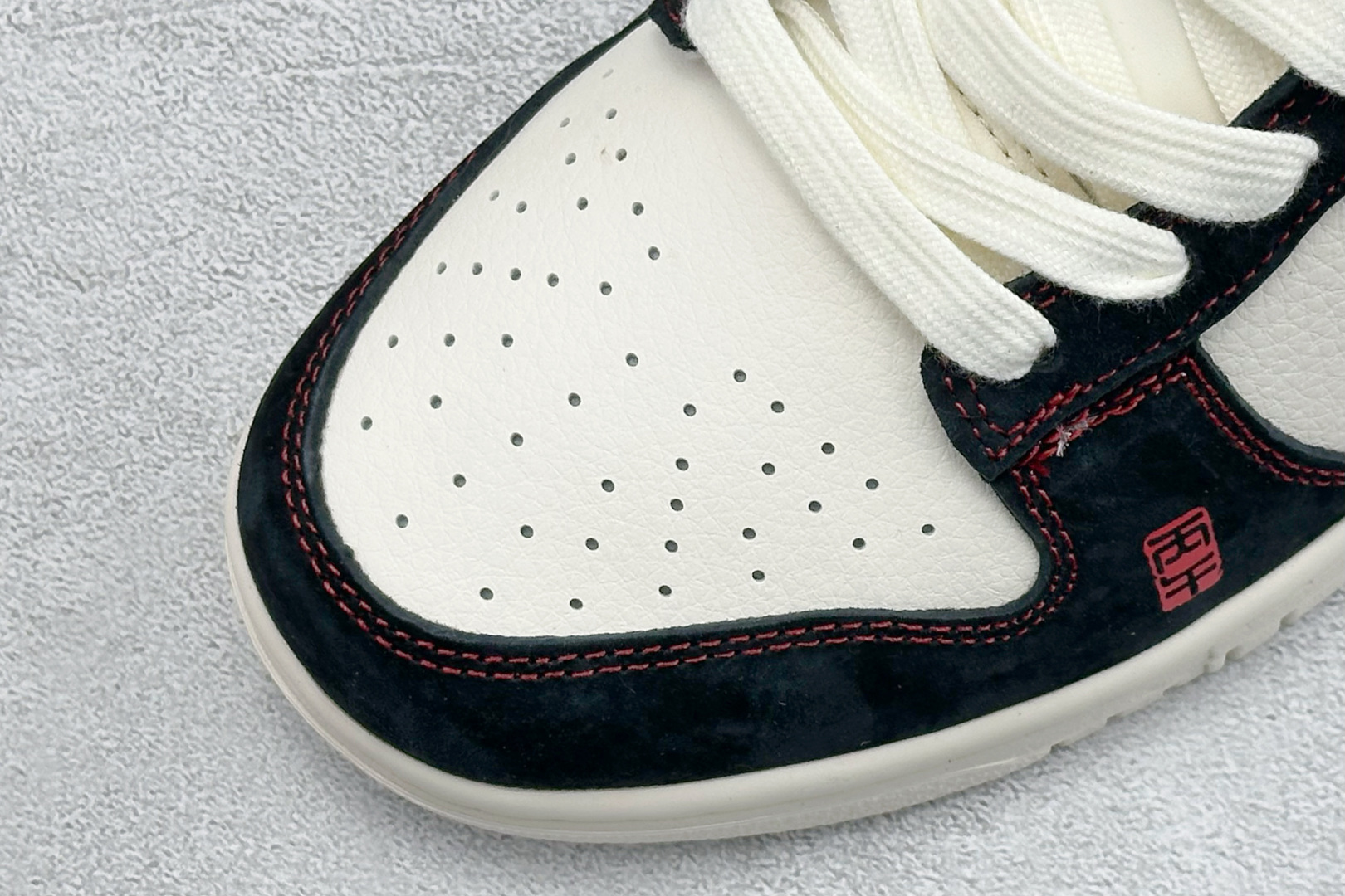 Nike Dunk Low Retro 马年限定 周年高端定制 低帮休闲板鞋 CX5050-Y78-Top High Quatity Cheap Sneakers Fashion Clothing Clothes Bags handbags Shoes of all Brand wholesale With The best Quality And Beautiful Price from China Factory Chinese suppliers wholesaler seller Nike Dunk Low Retro 马年限定 周年高端定制 低帮休闲板鞋 CX5050-Y78