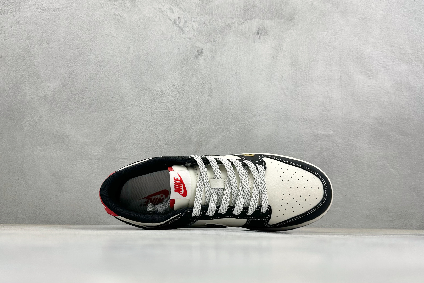 Nike Dunk Low Retro 2026马年限定 周年高端定制 低帮休闲板鞋 CX5050-Y77-Top High Quatity Cheap Sneakers Fashion Clothing Clothes Bags handbags Shoes of all Brand wholesale With The best Quality And Beautiful Price from China Factory Chinese suppliers wholesaler seller Nike Dunk Low Retro 2026马年限定 周年高端定制 低帮休闲板鞋 CX5050-Y77