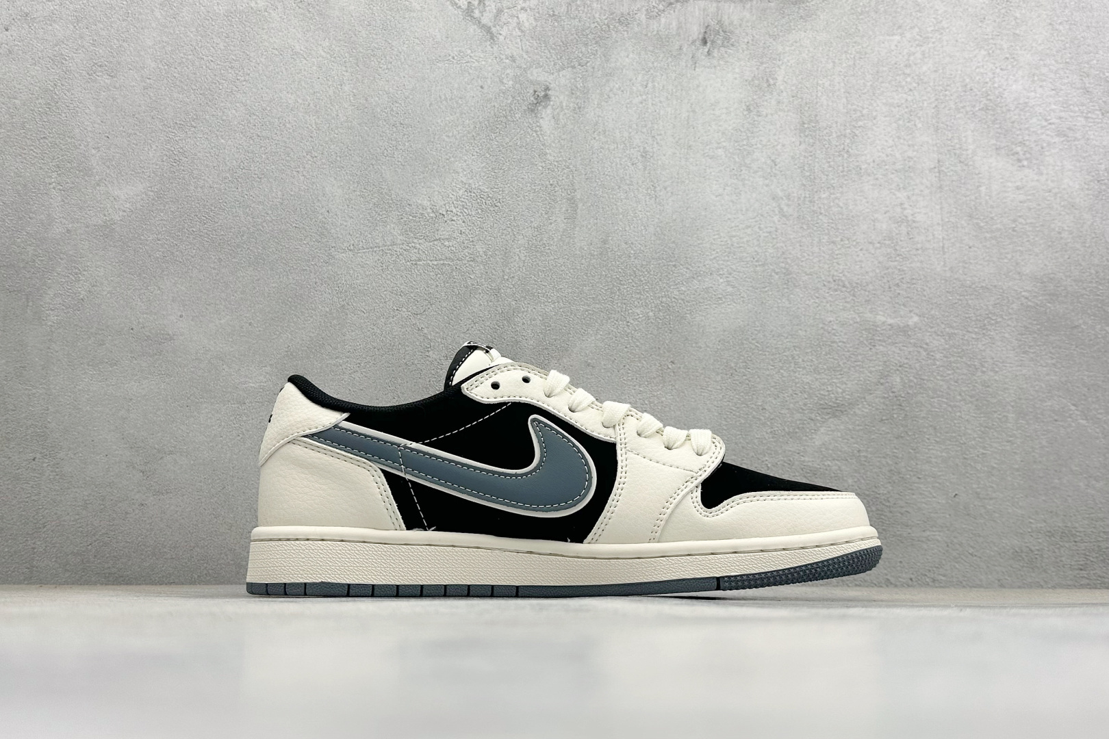 Air Jordan 1 Low AJ1 乔1 2026马年限定 高端定制 低帮倒钩复古篮球鞋 JP2026-158-Top High Quatity Cheap Sneakers Fashion Clothing Clothes Bags handbags Shoes of all Brand wholesale With The best Quality And Beautiful Price from China Factory Chinese suppliers wholesaler seller Air Jordan 1 Low AJ1 乔1 2026马年限定 高端定制 低帮倒钩复古篮球鞋 JP2026-158
