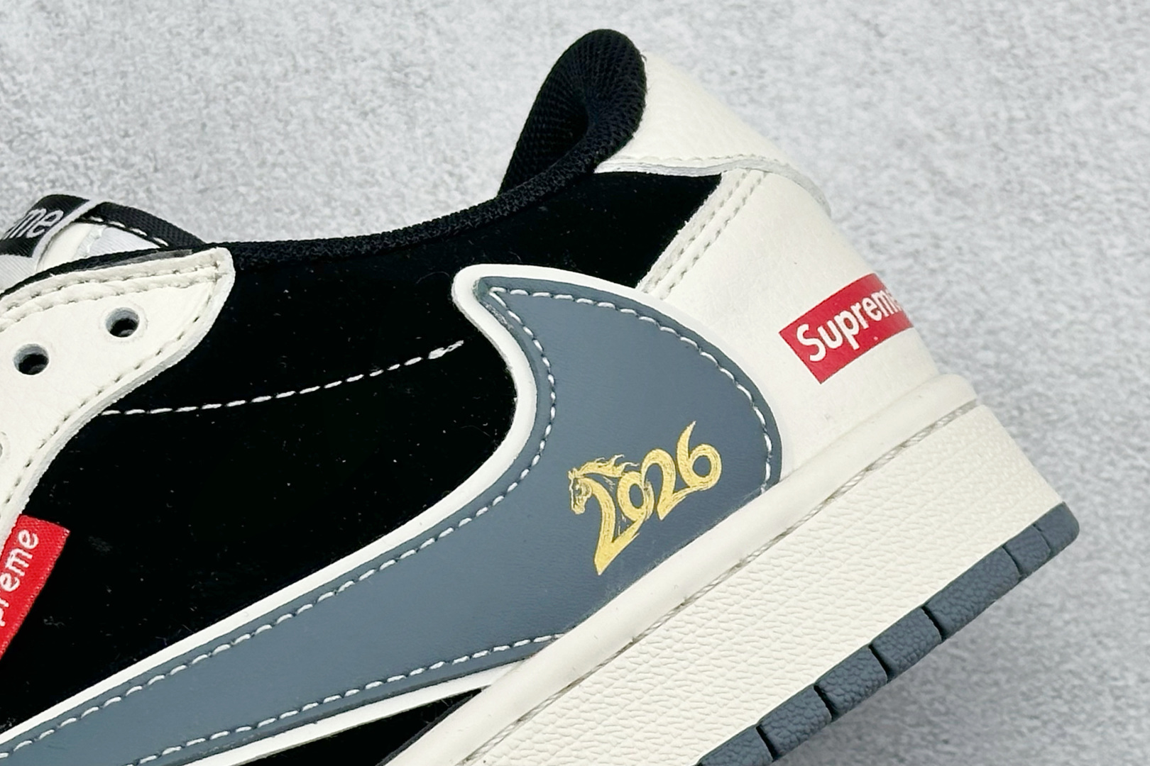 Air Jordan 1 Low AJ1 乔1 2026马年限定 高端定制 低帮倒钩复古篮球鞋 JP2026-158-Top High Quatity Cheap Sneakers Fashion Clothing Clothes Bags handbags Shoes of all Brand wholesale With The best Quality And Beautiful Price from China Factory Chinese suppliers wholesaler seller Air Jordan 1 Low AJ1 乔1 2026马年限定 高端定制 低帮倒钩复古篮球鞋 JP2026-158