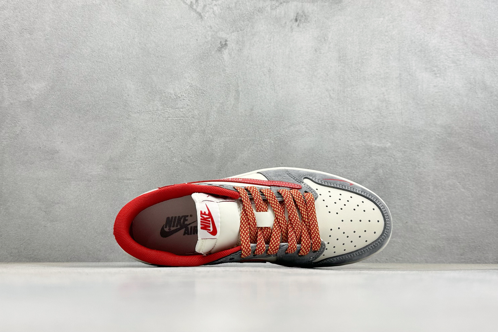 Air Jordan 1 Low AJ1 乔1 马年限定 高端定制 低帮倒钩复古篮球鞋 JP2026-118-Top High Quatity Cheap Sneakers Fashion Clothing Clothes Bags handbags Shoes of all Brand wholesale With The best Quality And Beautiful Price from China Factory Chinese suppliers wholesaler seller Air Jordan 1 Low AJ1 乔1 马年限定 高端定制 低帮倒钩复古篮球鞋 JP2026-118