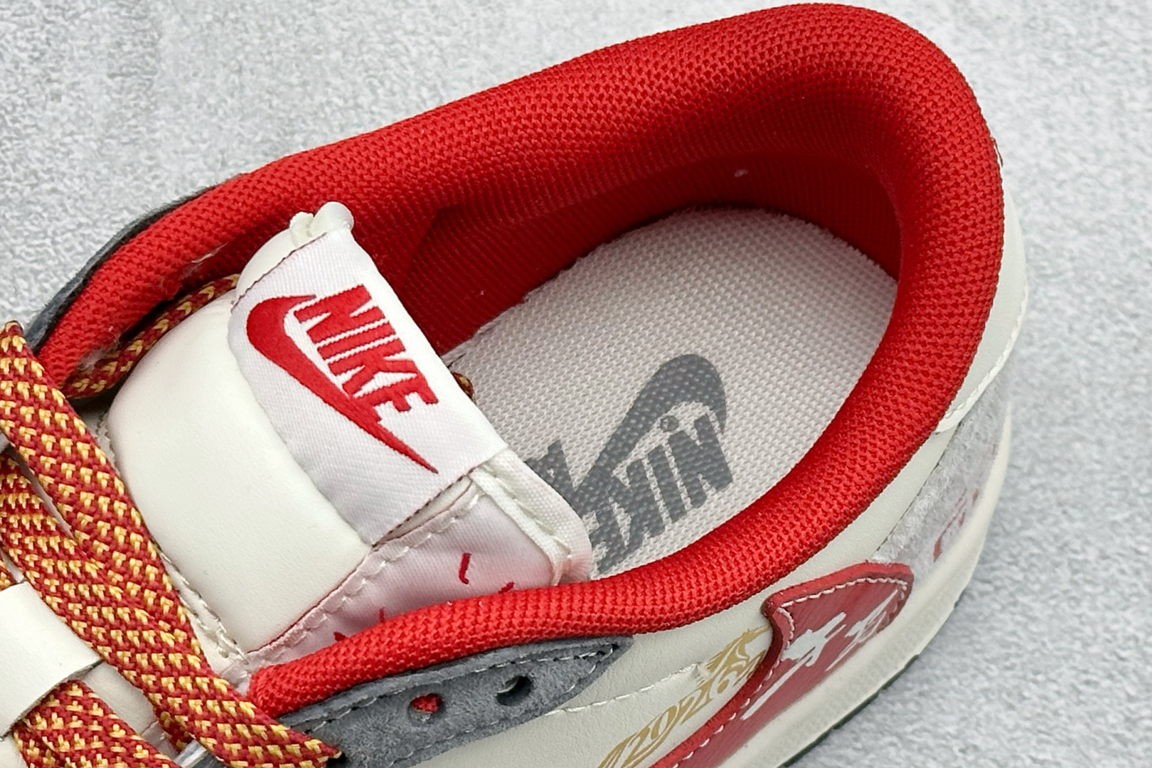 Air Jordan 1 Low AJ1 乔1 马年限定 高端定制 低帮倒钩复古篮球鞋 JP2026-118-Top High Quatity Cheap Sneakers Fashion Clothing Clothes Bags handbags Shoes of all Brand wholesale With The best Quality And Beautiful Price from China Factory Chinese suppliers wholesaler seller Air Jordan 1 Low AJ1 乔1 马年限定 高端定制 低帮倒钩复古篮球鞋 JP2026-118