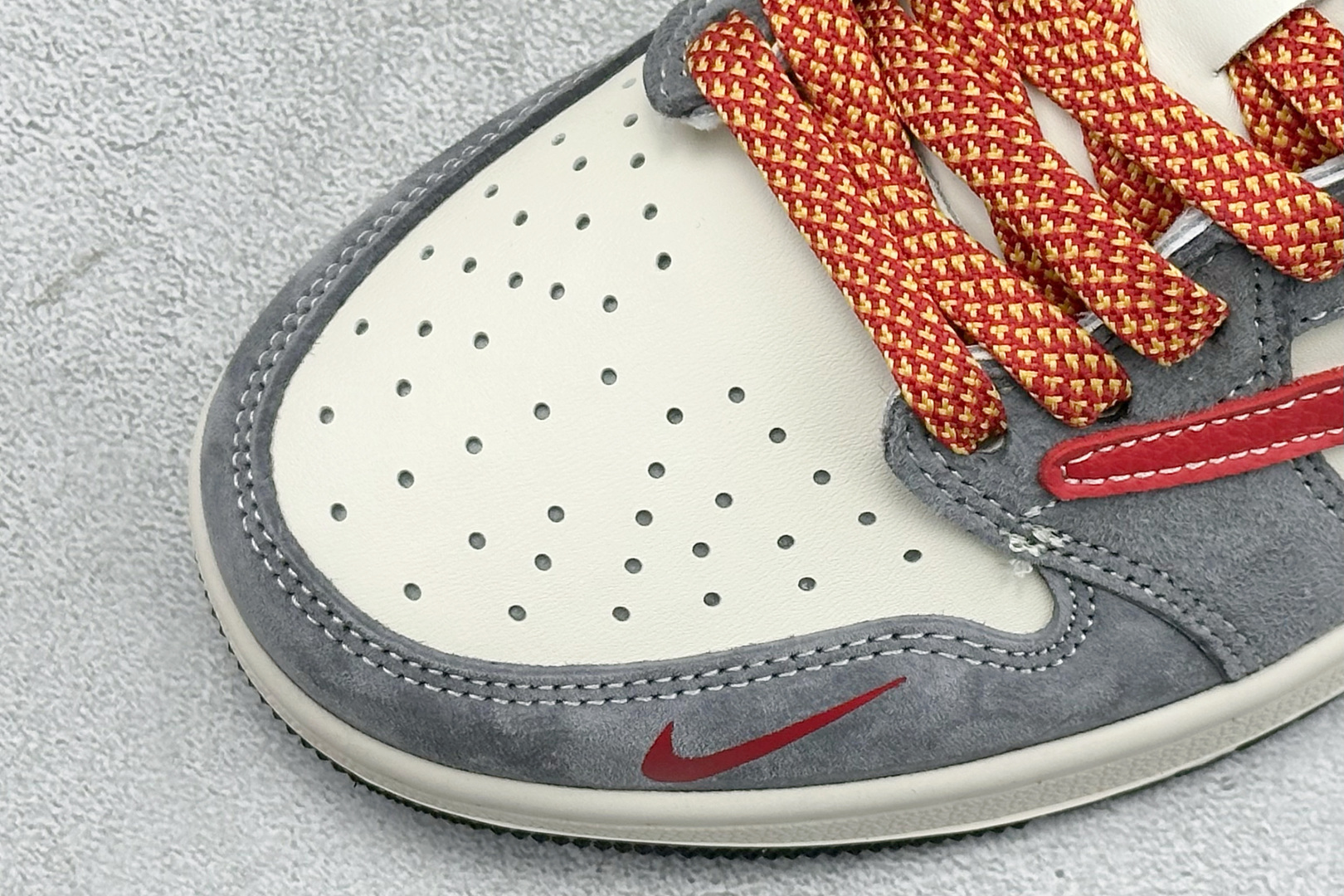 Air Jordan 1 Low AJ1 乔1 马年限定 高端定制 低帮倒钩复古篮球鞋 JP2026-118-Top High Quatity Cheap Sneakers Fashion Clothing Clothes Bags handbags Shoes of all Brand wholesale With The best Quality And Beautiful Price from China Factory Chinese suppliers wholesaler seller Air Jordan 1 Low AJ1 乔1 马年限定 高端定制 低帮倒钩复古篮球鞋 JP2026-118