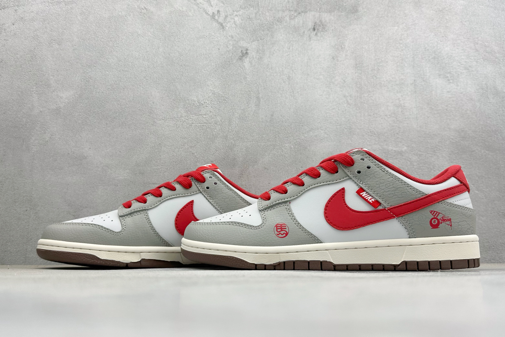 Nike Dunk Low Retro 马年限定 周年高端定制 低帮休闲板鞋 QW5288-109-Top High Quatity Cheap Sneakers Fashion Clothing Clothes Bags handbags Shoes of all Brand wholesale With The best Quality And Beautiful Price from China Factory Chinese suppliers wholesaler seller Nike Dunk Low Retro 马年限定 周年高端定制 低帮休闲板鞋 QW5288-109