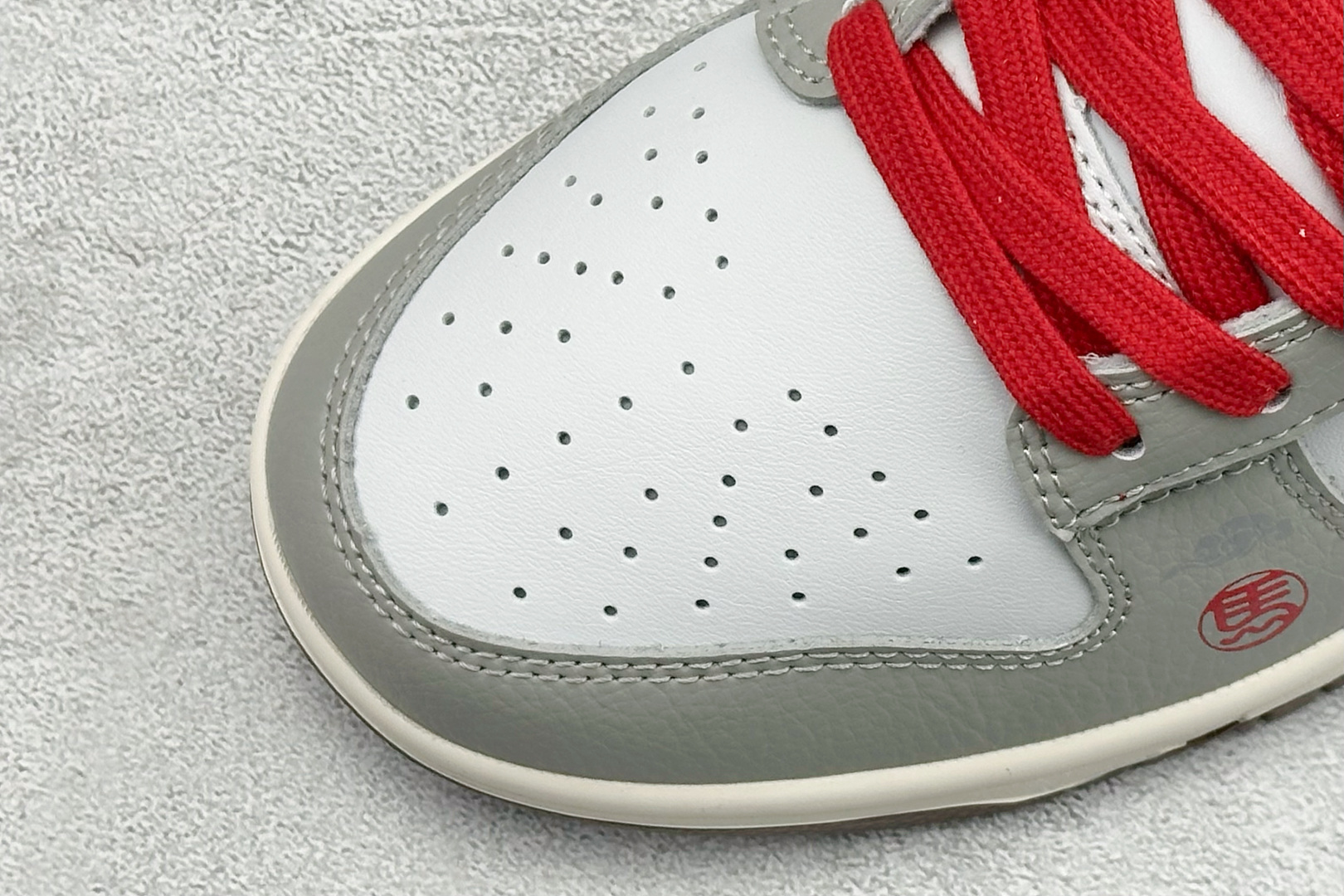 Nike Dunk Low Retro 马年限定 周年高端定制 低帮休闲板鞋 QW5288-109-Top High Quatity Cheap Sneakers Fashion Clothing Clothes Bags handbags Shoes of all Brand wholesale With The best Quality And Beautiful Price from China Factory Chinese suppliers wholesaler seller Nike Dunk Low Retro 马年限定 周年高端定制 低帮休闲板鞋 QW5288-109