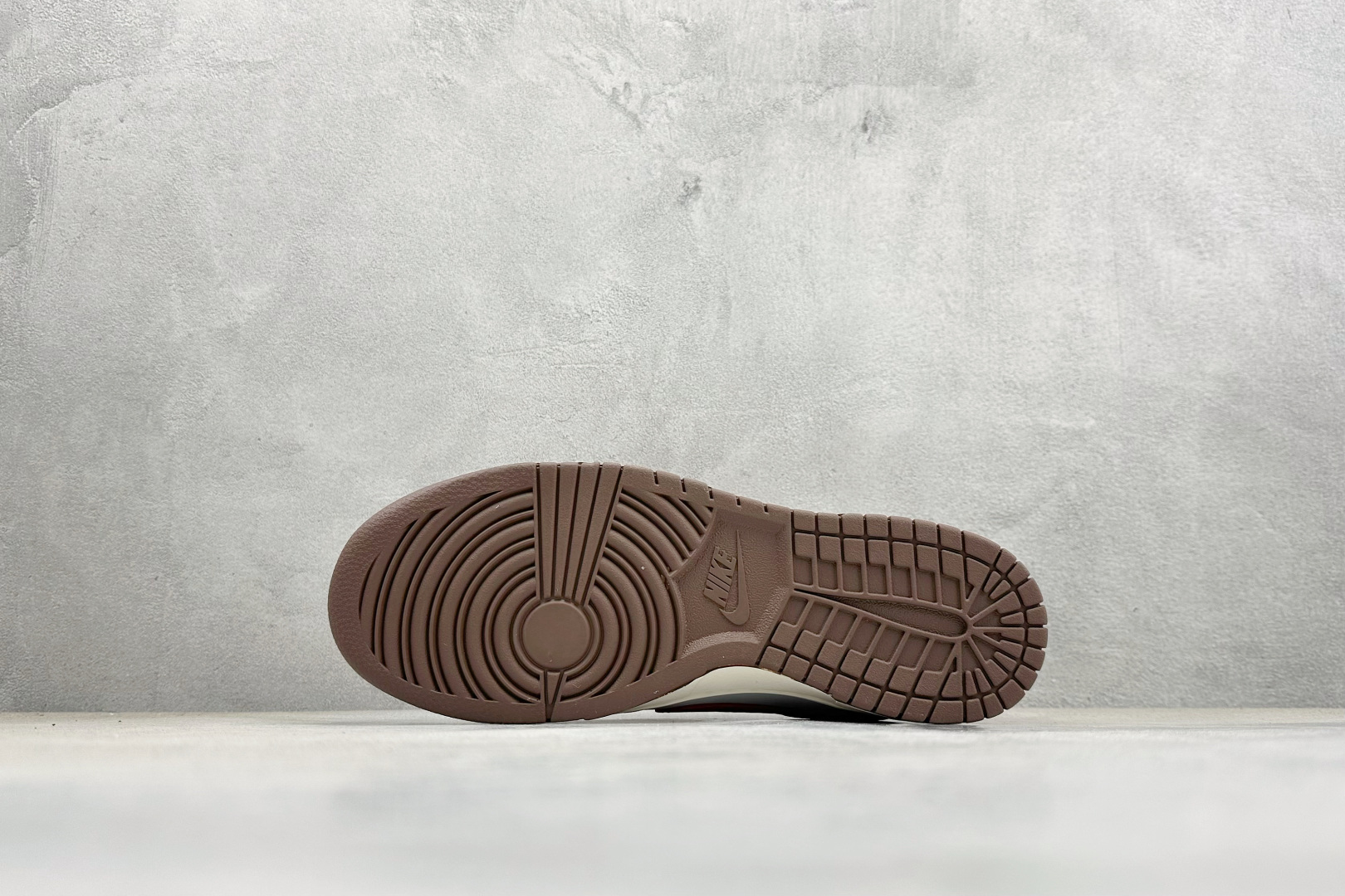 Nike Dunk Low Retro 马年限定 周年高端定制 低帮休闲板鞋 QW5288-109-Top High Quatity Cheap Sneakers Fashion Clothing Clothes Bags handbags Shoes of all Brand wholesale With The best Quality And Beautiful Price from China Factory Chinese suppliers wholesaler seller Nike Dunk Low Retro 马年限定 周年高端定制 低帮休闲板鞋 QW5288-109