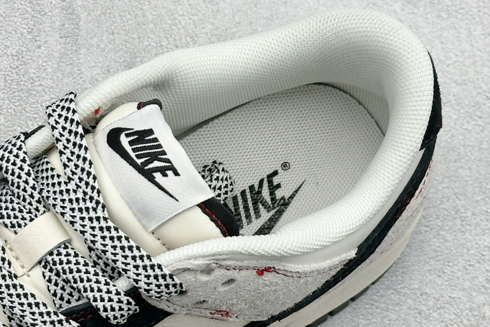 Nike Dunk Low Retro 马年限定 周年高端定制 低帮休闲板鞋 HT5088-655-Chinese wholesaler seller Clothes Bags handbags wholesale Shoes High Quatity wholesaler seller Cheap Sneakers from China Factory Chinese suppliers china wholesale clothing wholesaler seller Nike Dunk Low Retro 马年限定 周年高端定制 低帮休闲板鞋 HT5088-655