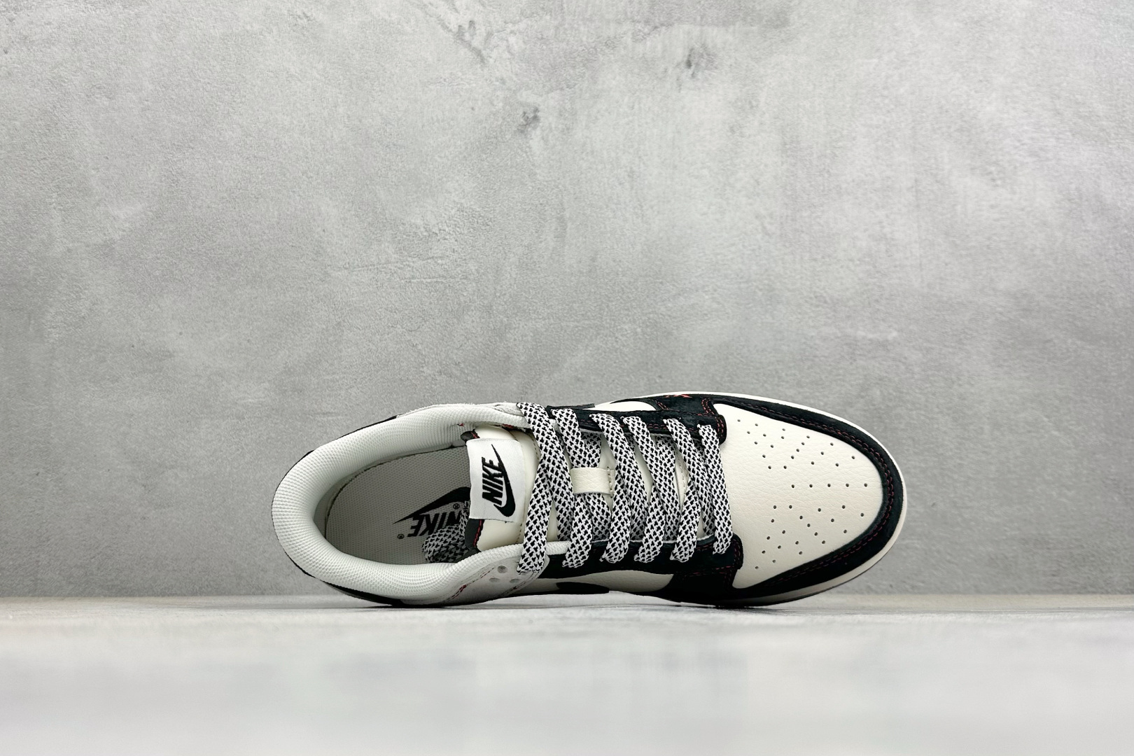Nike Dunk Low Retro 马年限定 周年高端定制 低帮休闲板鞋 HT5088-655-Chinese wholesaler seller Clothes Bags handbags wholesale Shoes High Quatity wholesaler seller Cheap Sneakers from China Factory Chinese suppliers china wholesale clothing wholesaler seller Nike Dunk Low Retro 马年限定 周年高端定制 低帮休闲板鞋 HT5088-655