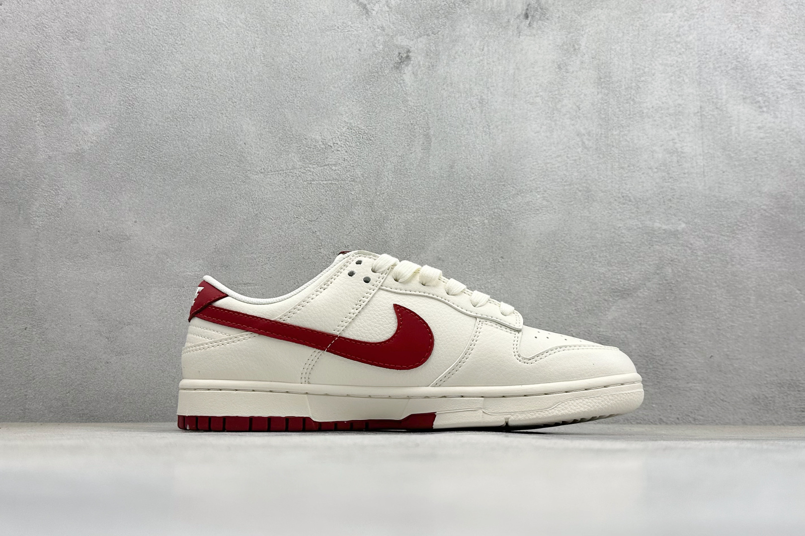 Nike Dunk Low Retro 马年限定 周年高端定制 低帮休闲板鞋 MZ9588-858-Top High Quatity Cheap Sneakers Fashion Clothing Clothes Bags handbags Shoes of all Brand wholesale With The best Quality And Beautiful Price from China Factory Chinese suppliers wholesaler seller Nike Dunk Low Retro 马年限定 周年高端定制 低帮休闲板鞋 MZ9588-858