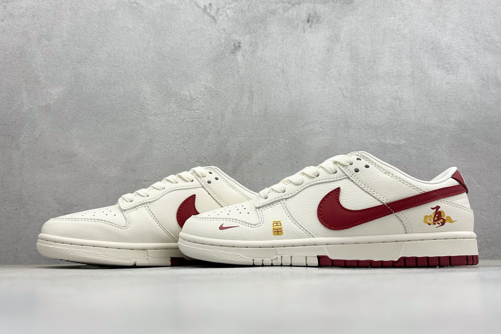 Nike Dunk Low Retro 马年限定 周年高端定制 低帮休闲板鞋 MZ9588-858-Top High Quatity Cheap Sneakers Fashion Clothing Clothes Bags handbags Shoes of all Brand wholesale With The best Quality And Beautiful Price from China Factory Chinese suppliers wholesaler seller Nike Dunk Low Retro 马年限定 周年高端定制 低帮休闲板鞋 MZ9588-858