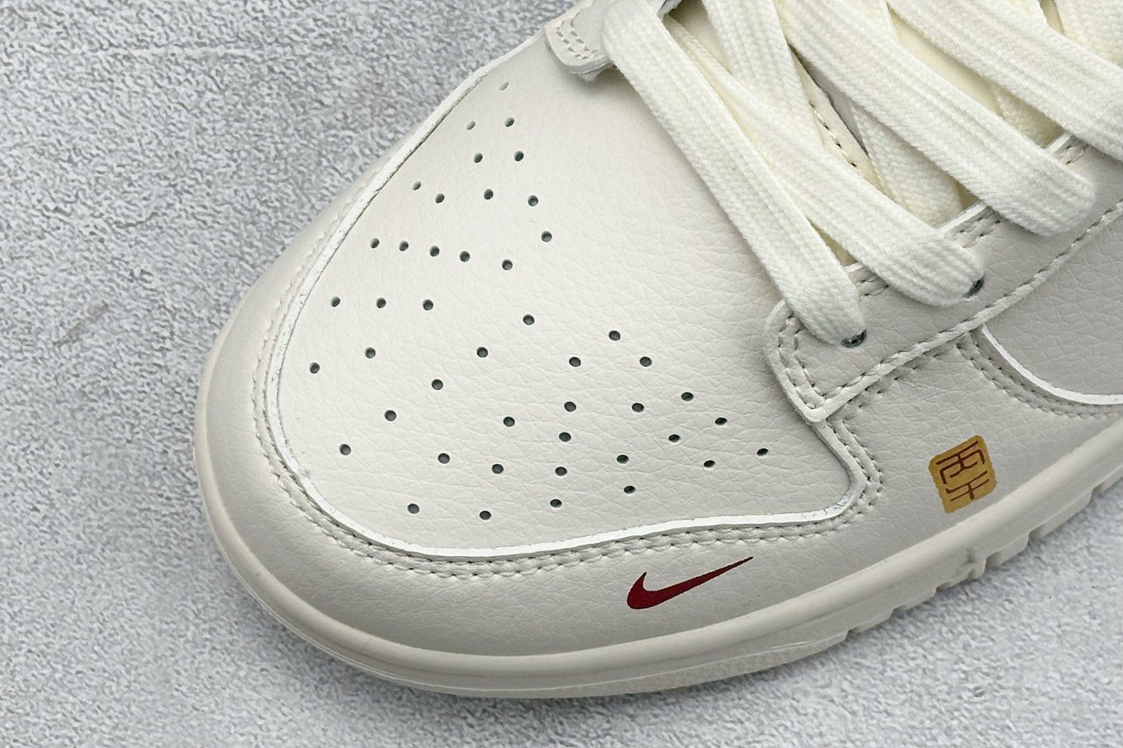 Nike Dunk Low Retro 马年限定 周年高端定制 低帮休闲板鞋 MZ9588-858-Top High Quatity Cheap Sneakers Fashion Clothing Clothes Bags handbags Shoes of all Brand wholesale With The best Quality And Beautiful Price from China Factory Chinese suppliers wholesaler seller Nike Dunk Low Retro 马年限定 周年高端定制 低帮休闲板鞋 MZ9588-858