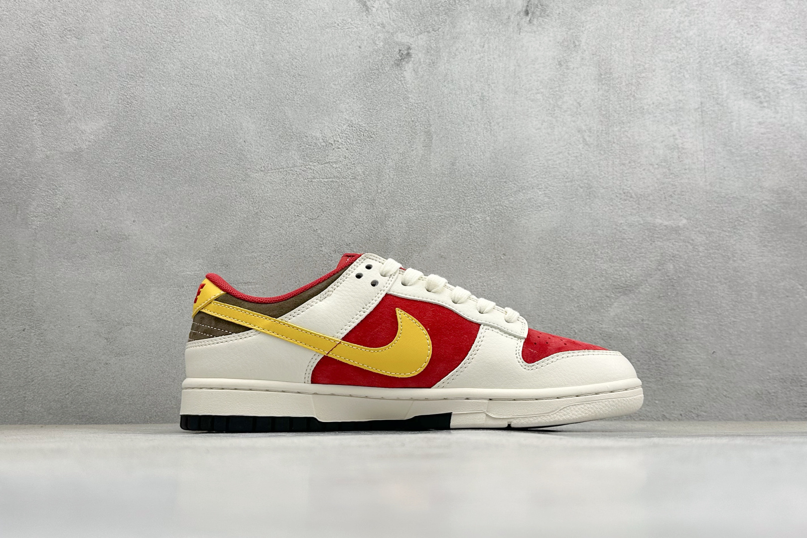 Nike Dunk Low Retro 2026马年限定 周年高端定制 低帮休闲板鞋 MZ9588-860-Top High Quatity Cheap Sneakers Fashion Clothing Clothes Bags handbags Shoes of all Brand wholesale With The best Quality And Beautiful Price from China Factory Chinese suppliers wholesaler seller Nike Dunk Low Retro 2026马年限定 周年高端定制 低帮休闲板鞋 MZ9588-860