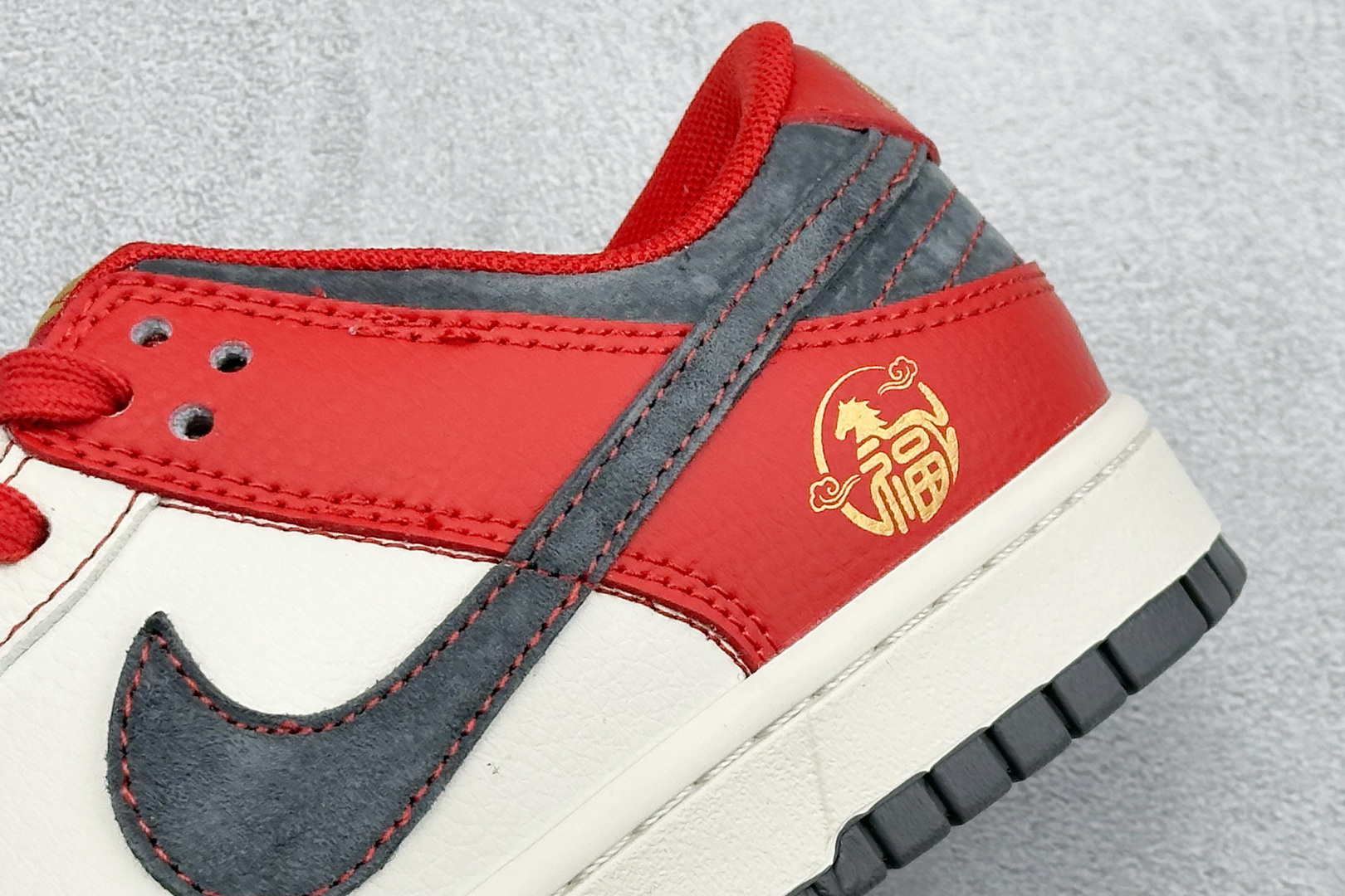 270 Nike Dunk Low Retro 马年限定 周年高端定制 低帮休闲板鞋 HG0026-015-Chinese UA Cheap High Quatity Brand Clothes Bags handbags Sneakers wholesale wholesaler seller from China Factory suppliers Fashion Clothing Shoes best Quality Beautiful Price 270 Nike Dunk Low Retro 马年限定 周年高端定制 低帮休闲板鞋 HG0026-015