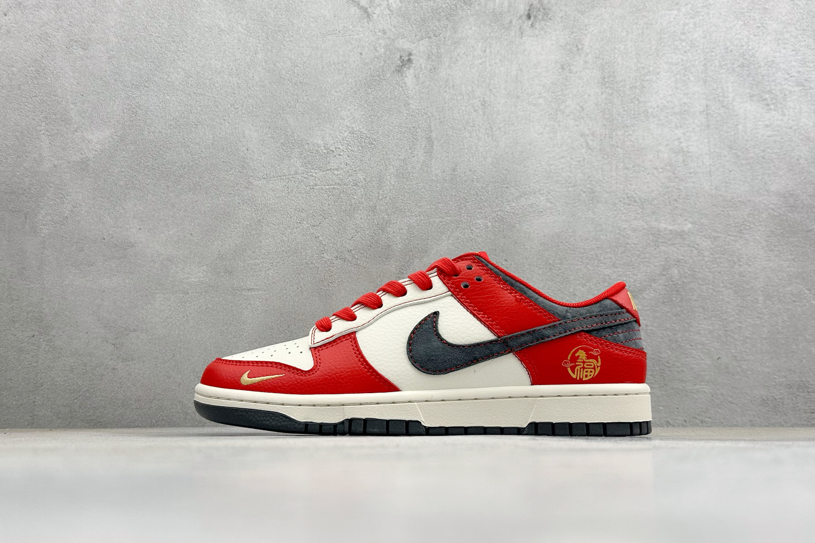 270 Nike Dunk Low Retro 马年限定 周年高端定制 低帮休闲板鞋 HG0026-015-Chinese UA Cheap High Quatity Brand Clothes Bags handbags Sneakers wholesale wholesaler seller from China Factory suppliers Fashion Clothing Shoes best Quality Beautiful Price 270 Nike Dunk Low Retro 马年限定 周年高端定制 低帮休闲板鞋 HG0026-015