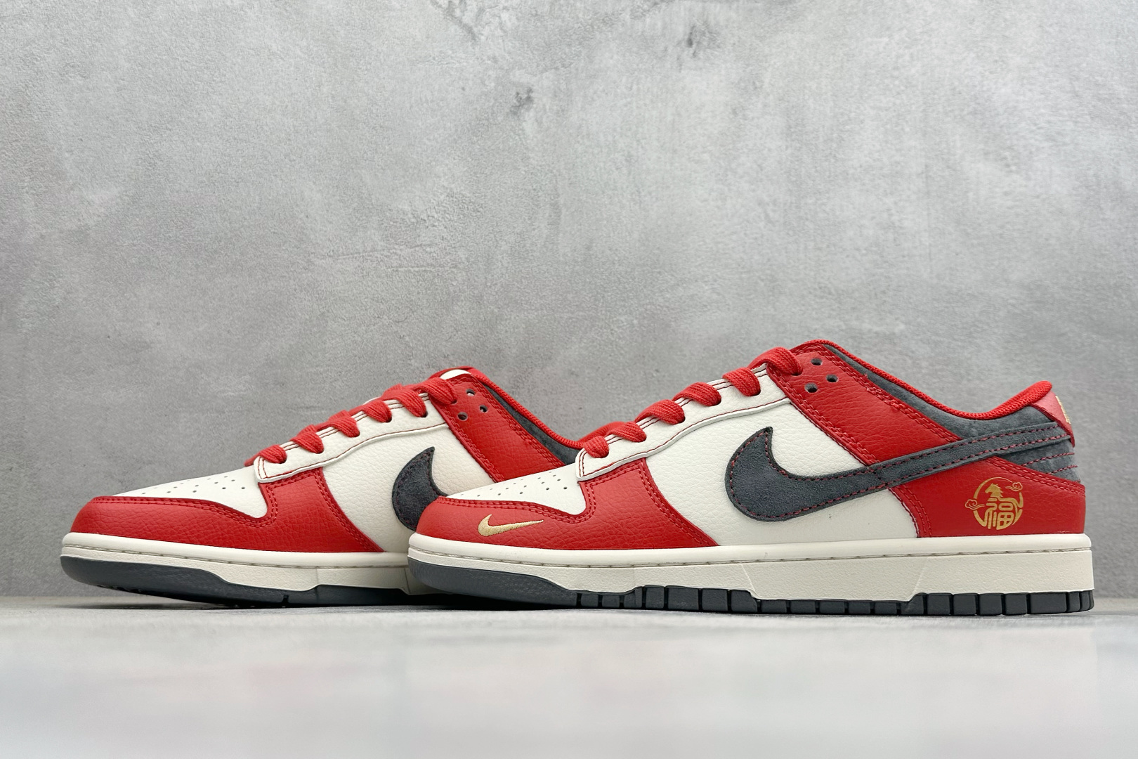 270 Nike Dunk Low Retro 马年限定 周年高端定制 低帮休闲板鞋 HG0026-015-Chinese UA Cheap High Quatity Brand Clothes Bags handbags Sneakers wholesale wholesaler seller from China Factory suppliers Fashion Clothing Shoes best Quality Beautiful Price 270 Nike Dunk Low Retro 马年限定 周年高端定制 低帮休闲板鞋 HG0026-015