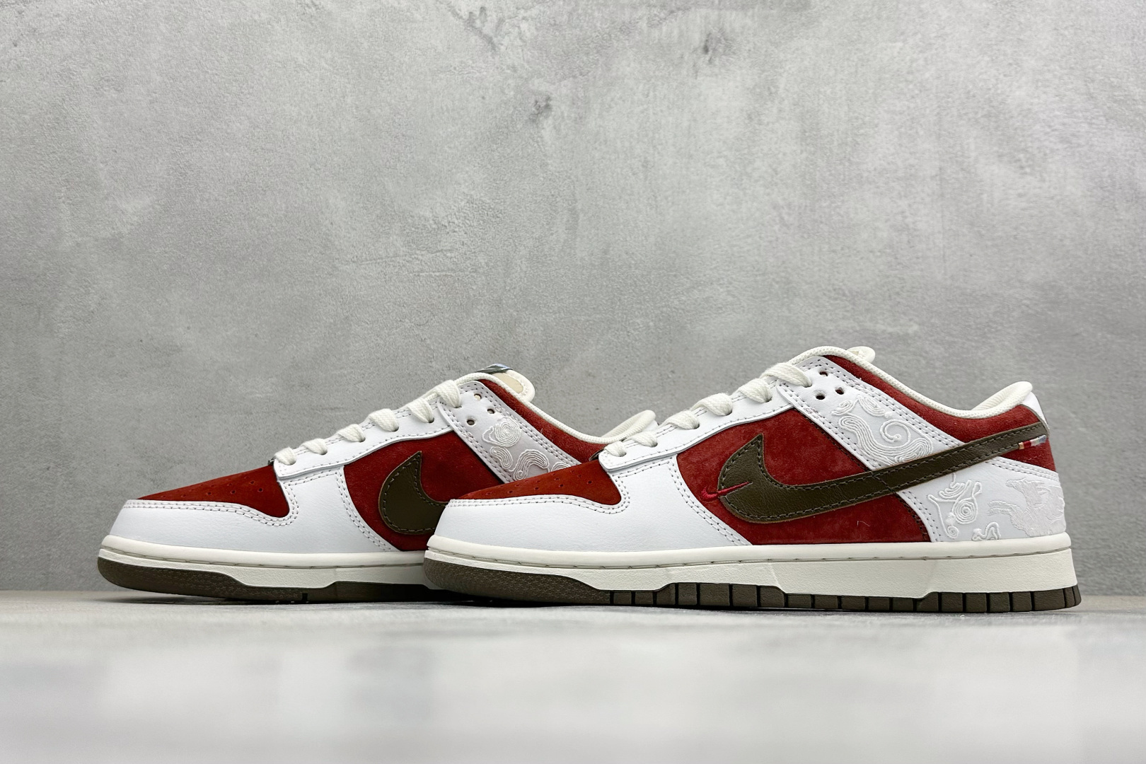 K版Nike SB Dunk Low 马年限定 高端定制 低帮休闲滑板鞋 IQ1118-220-Top High Quatity Cheap Sneakers Fashion Clothing Clothes Bags handbags Shoes of all Brand wholesale With The best Quality And Beautiful Price from China Factory Chinese suppliers wholesaler seller K版Nike SB Dunk Low 马年限定 高端定制 低帮休闲滑板鞋 IQ1118-220