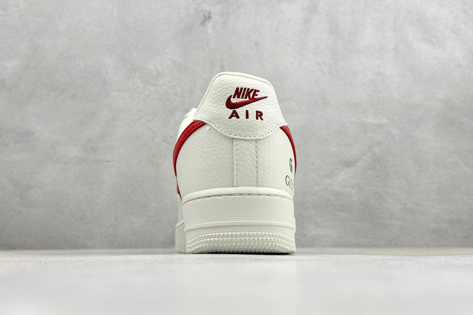 260 SC版Nike Air Force 1'07 Low 古驰联名 空军一号低帮休闲板鞋 XY9025-015-Chinese UA Cheap High Quatity Brand Clothes Bags handbags Sneakers wholesale wholesaler seller from China Factory suppliers Fashion Clothing Shoes best Quality Beautiful Price 260 SC版Nike Air Force 1'07 Low 古驰联名 空军一号低帮休闲板鞋 XY9025-015