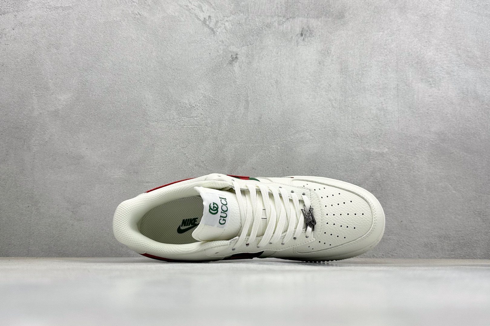 260 SC版Nike Air Force 1'07 Low 古驰联名 空军一号低帮休闲板鞋 XY9025-015-Chinese UA Cheap High Quatity Brand Clothes Bags handbags Sneakers wholesale wholesaler seller from China Factory suppliers Fashion Clothing Shoes best Quality Beautiful Price 260 SC版Nike Air Force 1'07 Low 古驰联名 空军一号低帮休闲板鞋 XY9025-015