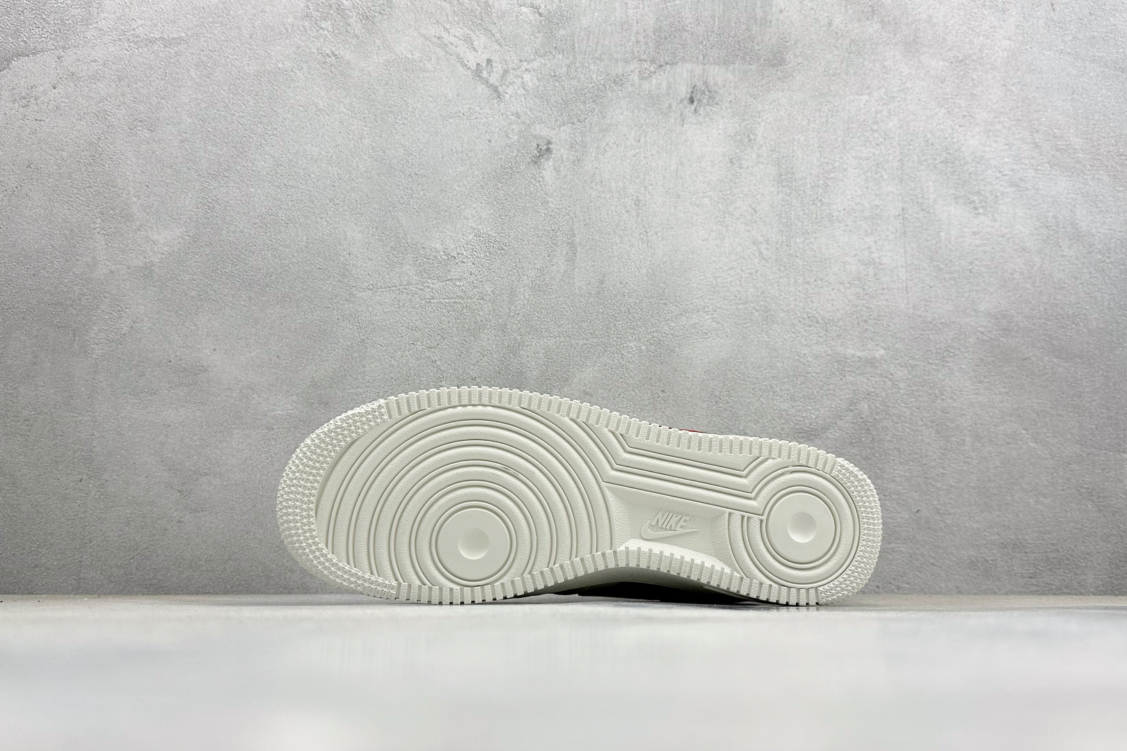 260 SC版Nike Air Force 1'07 Low 古驰联名 空军一号低帮休闲板鞋 XY9025-015-Chinese UA Cheap High Quatity Brand Clothes Bags handbags Sneakers wholesale wholesaler seller from China Factory suppliers Fashion Clothing Shoes best Quality Beautiful Price 260 SC版Nike Air Force 1'07 Low 古驰联名 空军一号低帮休闲板鞋 XY9025-015