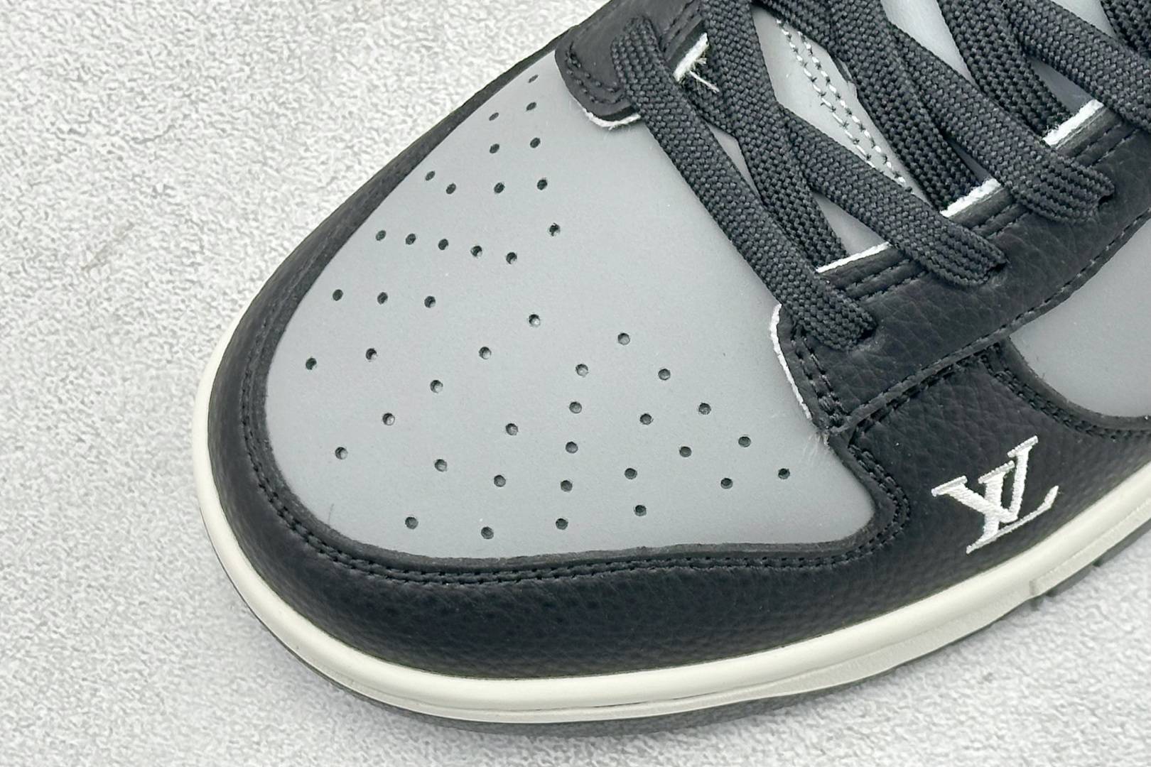 280 SC版Nike SB Dunk Low 马年限定 玄墨炭灰 高端定制 低帮休闲板鞋 NH0601-481-Chinese UA Cheap High Quatity Brand Clothes Bags handbags Sneakers wholesale wholesaler seller from China Factory suppliers Fashion Clothing Shoes best Quality Beautiful Price 280 SC版Nike SB Dunk Low 马年限定 玄墨炭灰 高端定制 低帮休闲板鞋 NH0601-481