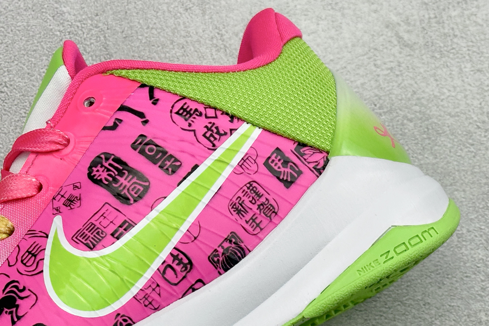 360 Nike Zoom KOBE 5代 PROTRO CHBL 马年限定实战篮球鞋 CD4991-877-Chinese UA Cheap High Quatity Brand Clothes Bags handbags Sneakers wholesale wholesaler seller from China Factory suppliers Fashion Clothing Shoes best Quality Beautiful Price 360 Nike Zoom KOBE 5代 PROTRO CHBL 马年限定实战篮球鞋 CD4991-877