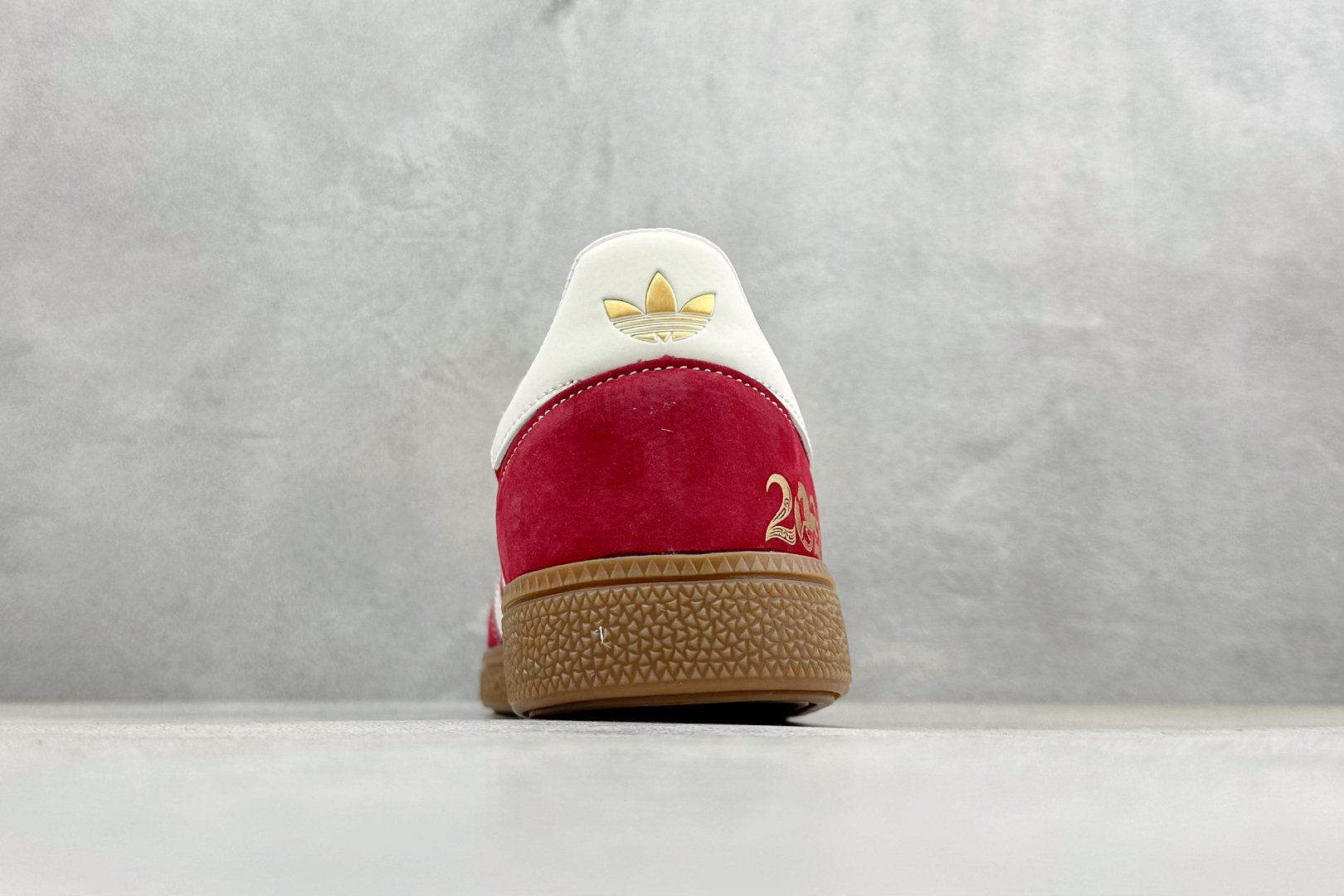 240 Adidas Handball Spezial 马年限定 麂皮阿迪经典复古休闲板鞋 LX0924