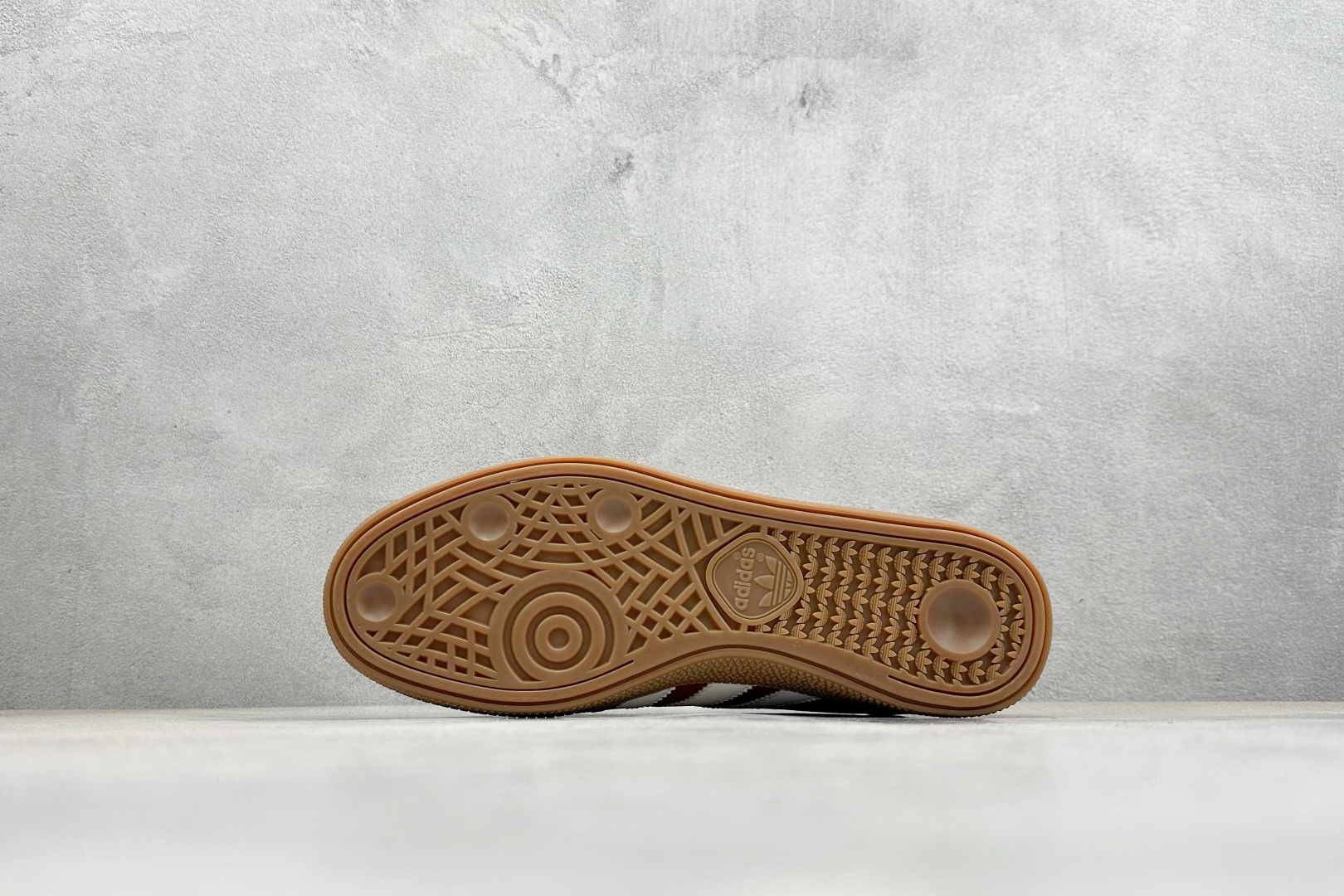 240 Adidas Handball Spezial 马年限定 麂皮阿迪经典复古休闲板鞋 LX0924