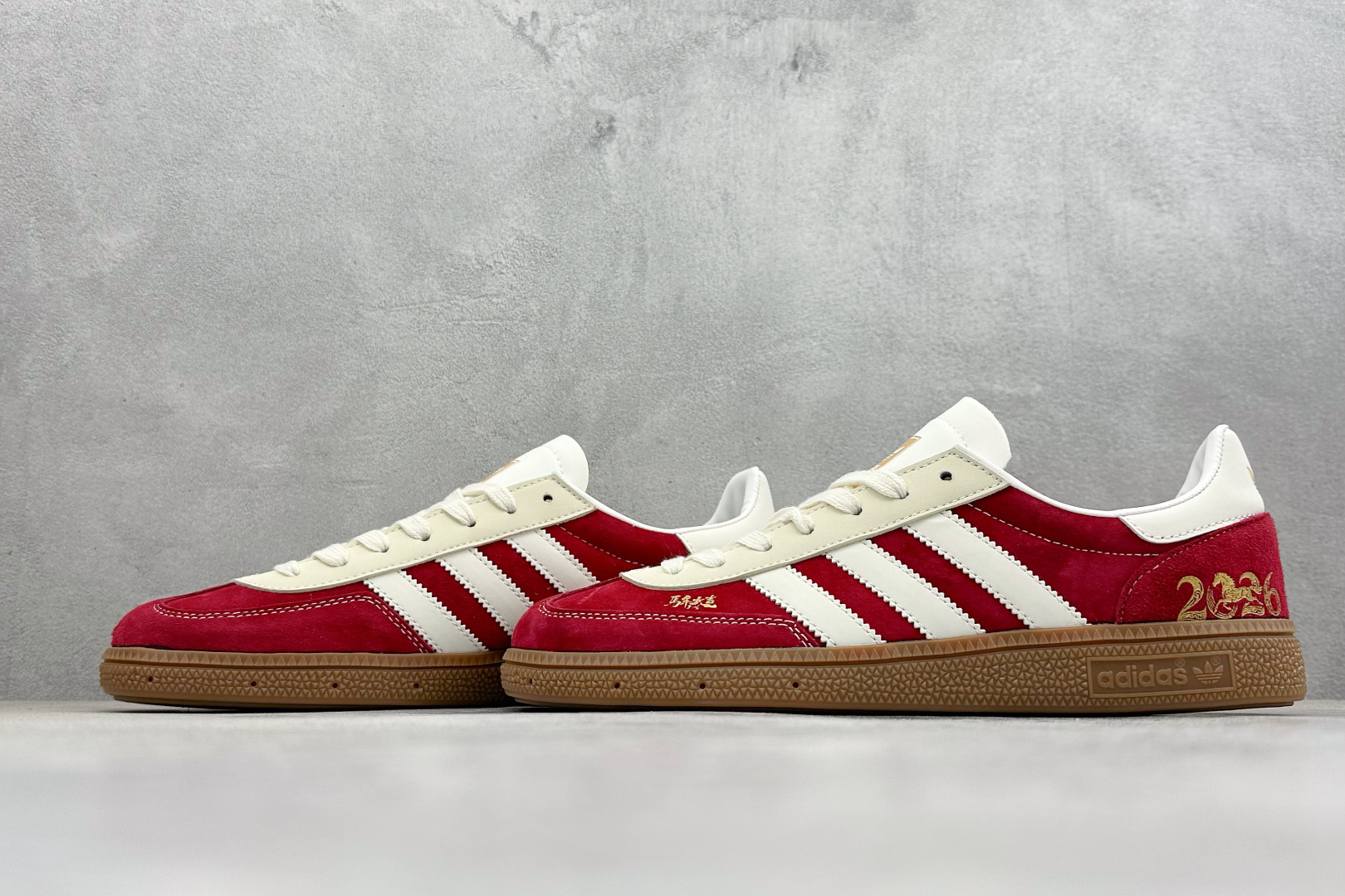 240 Adidas Handball Spezial 马年限定 麂皮阿迪经典复古休闲板鞋 LX0924