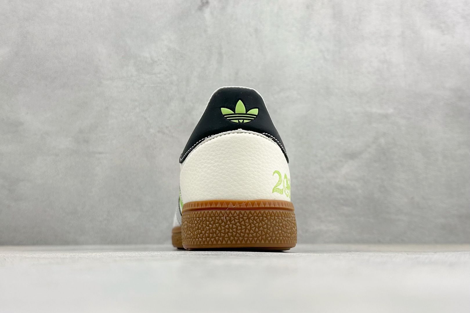 240 Adidas Handball Spezial 马年限定 麂皮阿迪经典复古休闲板鞋 LX0919