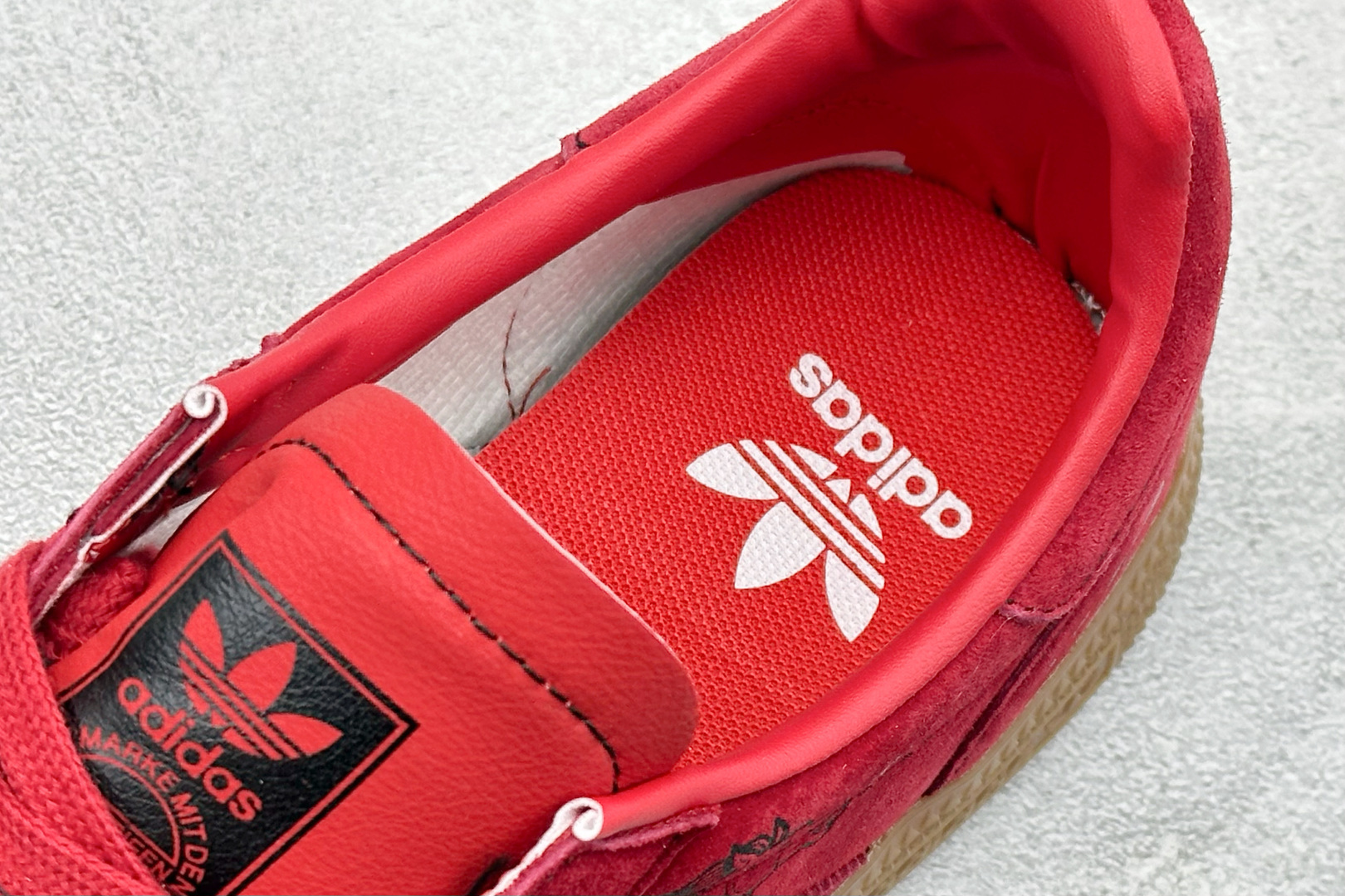 240 Adidas Handball Spezial 2026马年限定 麂皮阿迪经典复古休闲板鞋 ZH2606