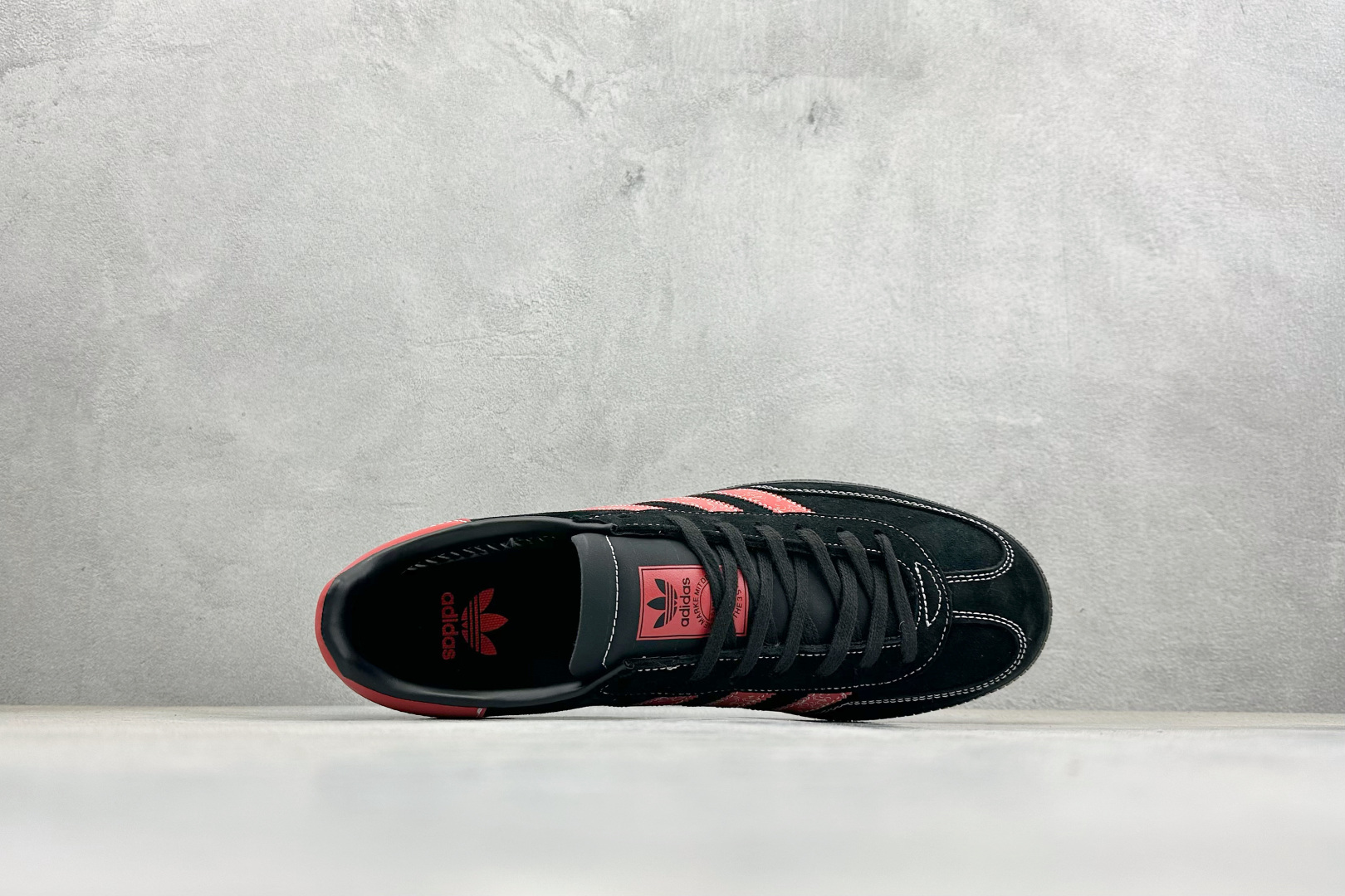 240 Adidas Handball Spezial 2026马年限定 麂皮阿迪经典复古休闲板鞋 LX0920-Chinese UA Cheap High Quatity Brand Clothes Bags handbags Sneakers wholesale wholesaler seller from China Factory suppliers Fashion Clothing Shoes best Quality Beautiful Price 240 Adidas Handball Spezial 2026马年限定 麂皮阿迪经典复古休闲板鞋 LX0920