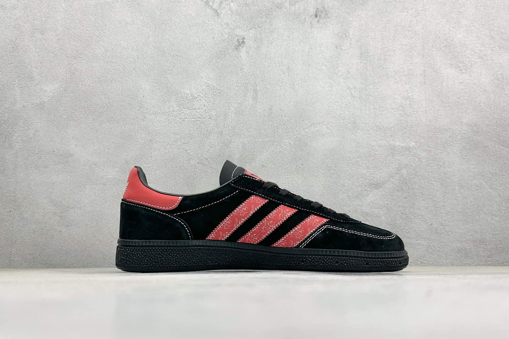 240 Adidas Handball Spezial 2026马年限定 麂皮阿迪经典复古休闲板鞋 LX0920-Chinese UA Cheap High Quatity Brand Clothes Bags handbags Sneakers wholesale wholesaler seller from China Factory suppliers Fashion Clothing Shoes best Quality Beautiful Price 240 Adidas Handball Spezial 2026马年限定 麂皮阿迪经典复古休闲板鞋 LX0920
