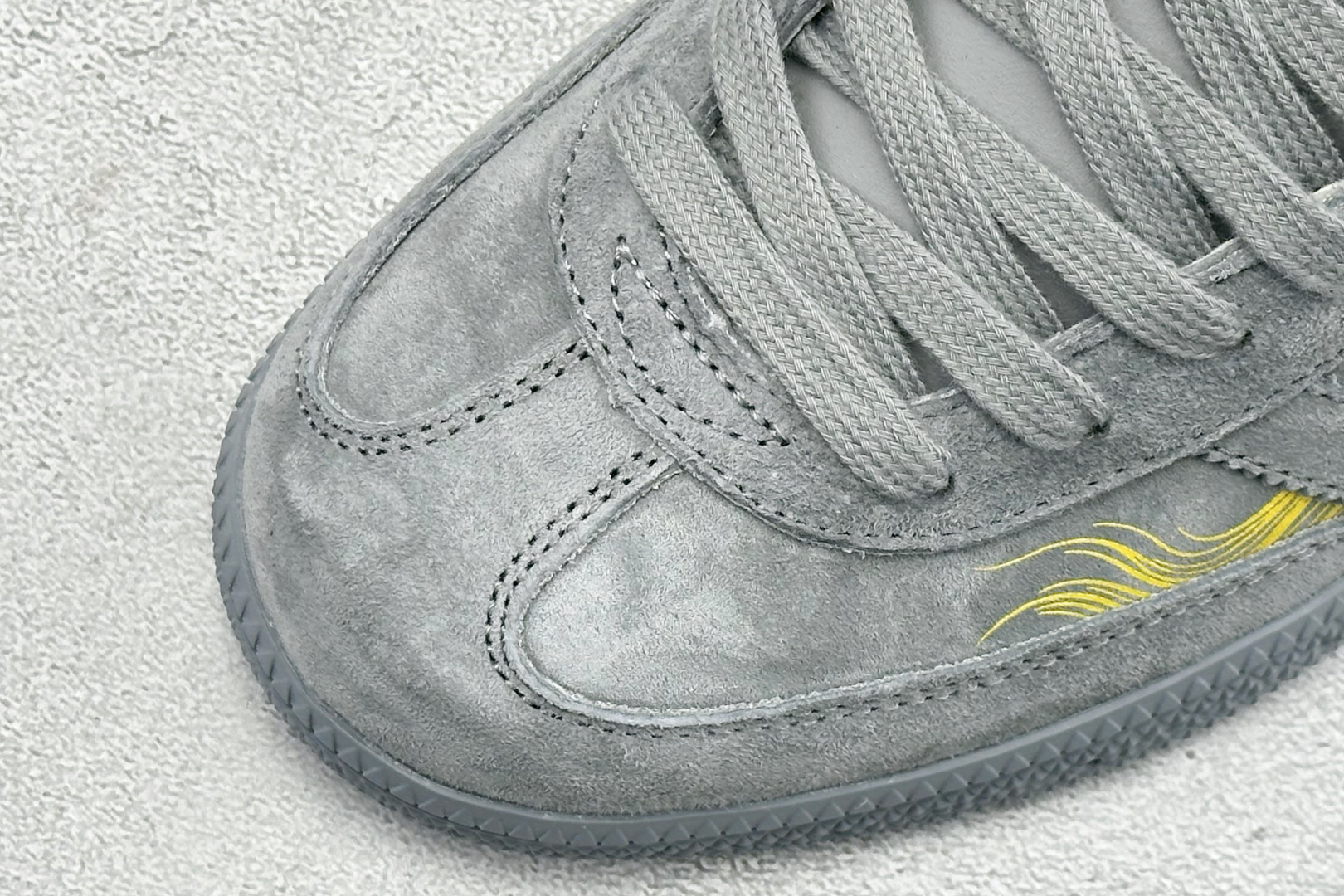 240 Adidas Handball Spezial 2026马年限定 麂皮阿迪经典复古休闲板鞋 ZH2608