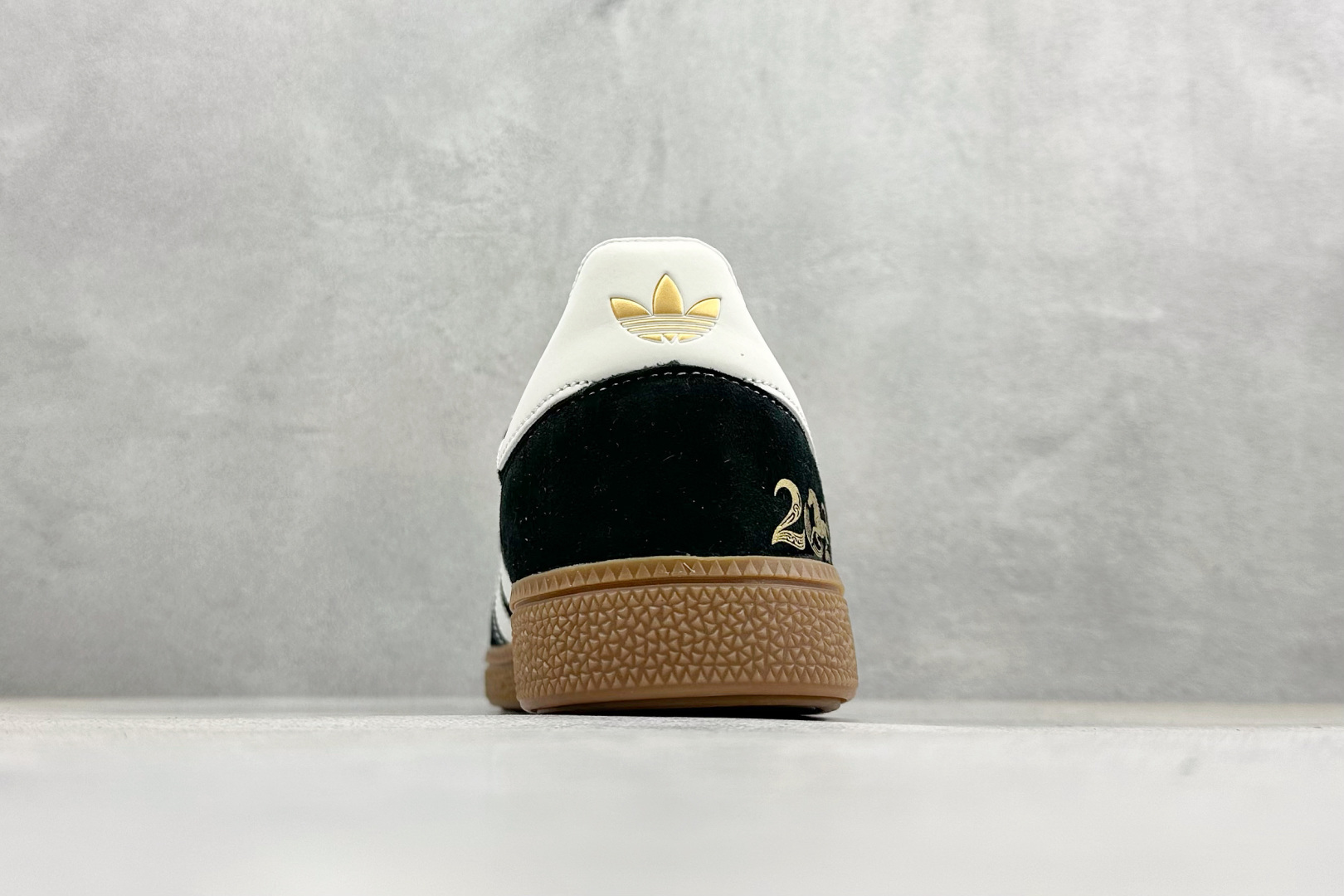 240 Adidas Handball Spezial 2026马年限定 麂皮阿迪经典复古休闲板鞋 LX0922