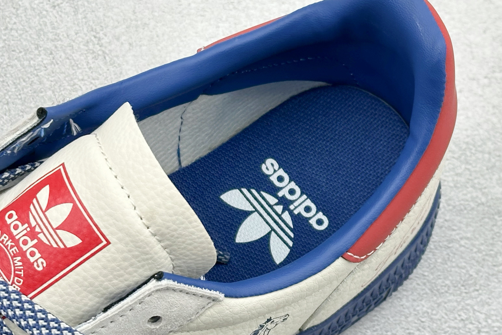 220 Adidas Handball Spezial 马年限定 麂皮阿迪经典复古休闲板鞋 SD6835-Chinese UA Cheap High Quatity Brand Clothes Bags handbags Sneakers wholesale wholesaler seller from China Factory suppliers Fashion Clothing Shoes best Quality Beautiful Price 220 Adidas Handball Spezial 马年限定 麂皮阿迪经典复古休闲板鞋 SD6835
