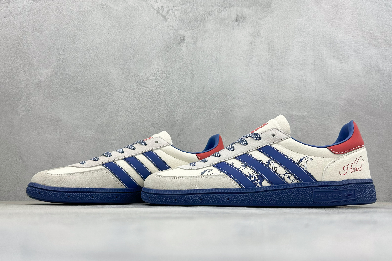 220 Adidas Handball Spezial 马年限定 麂皮阿迪经典复古休闲板鞋 SD6835-Chinese UA Cheap High Quatity Brand Clothes Bags handbags Sneakers wholesale wholesaler seller from China Factory suppliers Fashion Clothing Shoes best Quality Beautiful Price 220 Adidas Handball Spezial 马年限定 麂皮阿迪经典复古休闲板鞋 SD6835