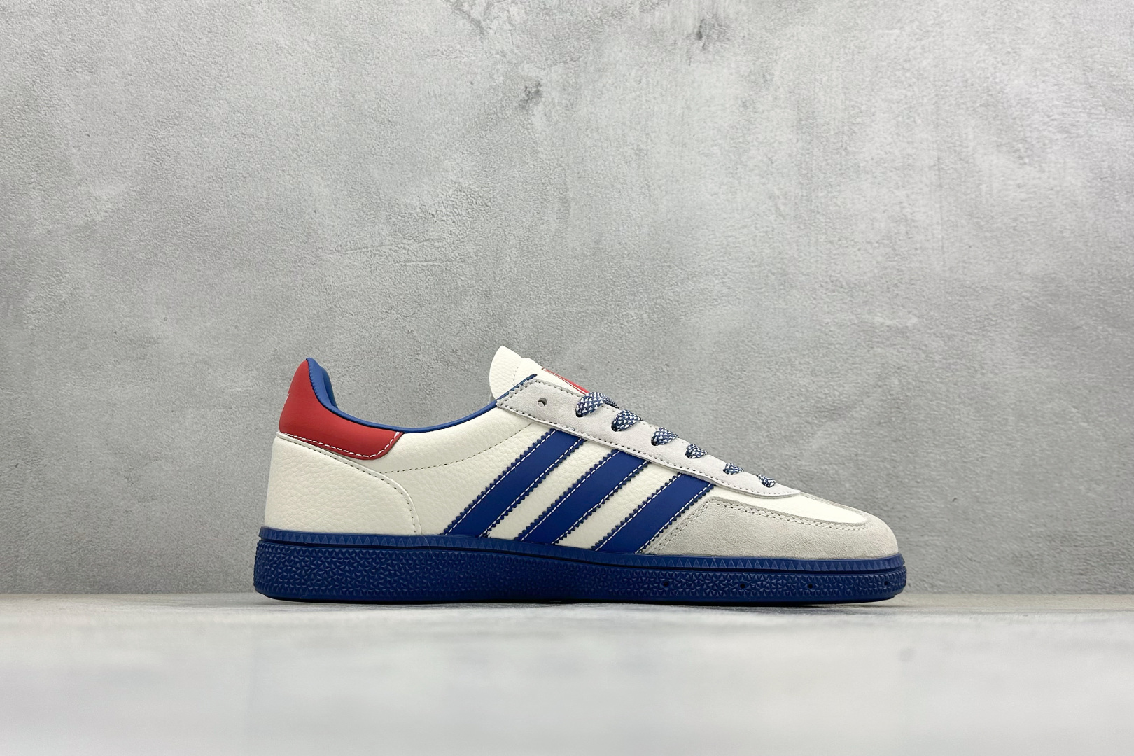 220 Adidas Handball Spezial 马年限定 麂皮阿迪经典复古休闲板鞋 SD6835-Chinese UA Cheap High Quatity Brand Clothes Bags handbags Sneakers wholesale wholesaler seller from China Factory suppliers Fashion Clothing Shoes best Quality Beautiful Price 220 Adidas Handball Spezial 马年限定 麂皮阿迪经典复古休闲板鞋 SD6835