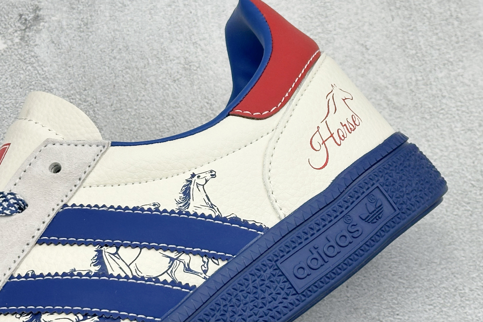 220 Adidas Handball Spezial 马年限定 麂皮阿迪经典复古休闲板鞋 SD6835-Chinese UA Cheap High Quatity Brand Clothes Bags handbags Sneakers wholesale wholesaler seller from China Factory suppliers Fashion Clothing Shoes best Quality Beautiful Price 220 Adidas Handball Spezial 马年限定 麂皮阿迪经典复古休闲板鞋 SD6835