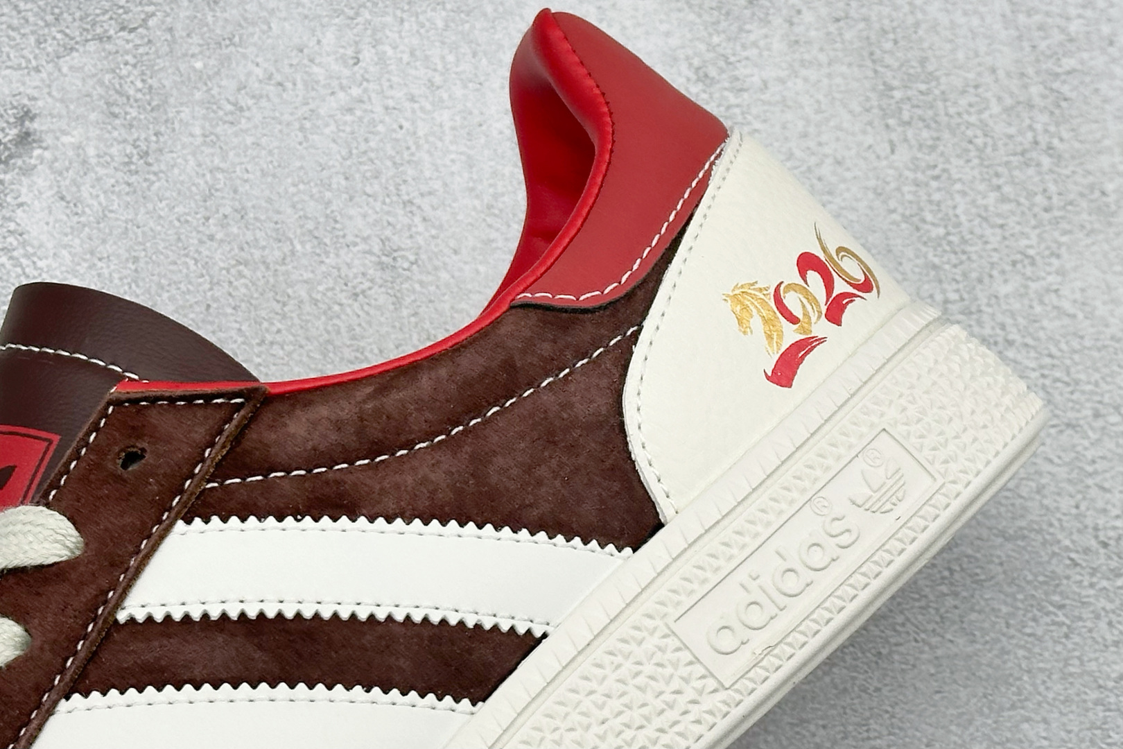 240 Adidas Handball Spezial 马年限定 麂皮阿迪经典复古休闲板鞋 ZH2604