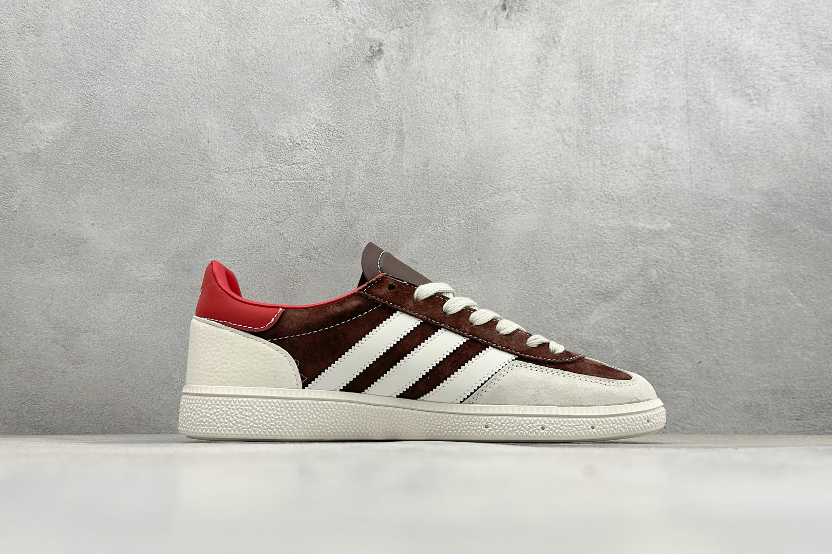 240 Adidas Handball Spezial 马年限定 麂皮阿迪经典复古休闲板鞋 ZH2604